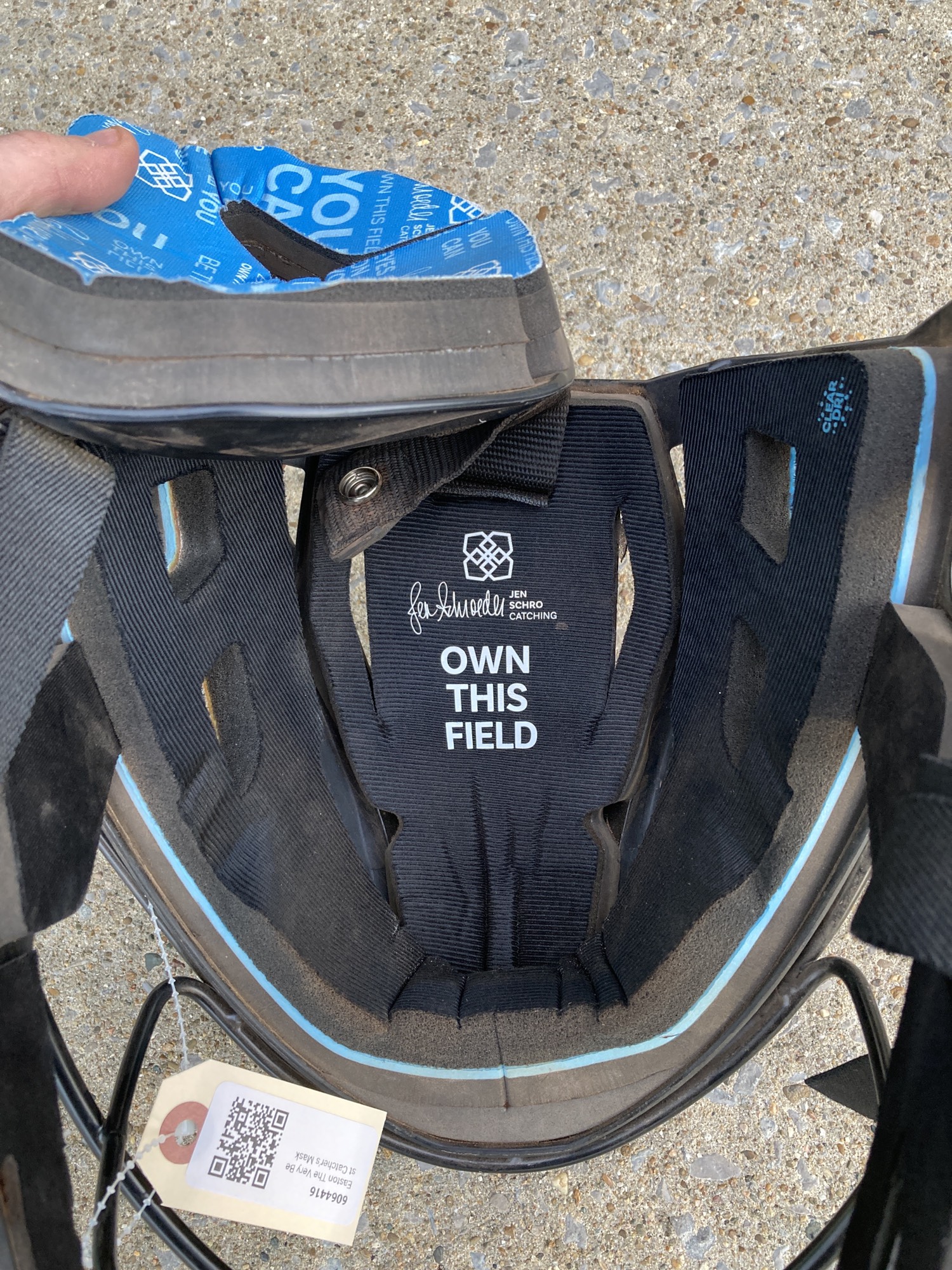 Easton The Very Best Catcher's Mask SidelineSwap