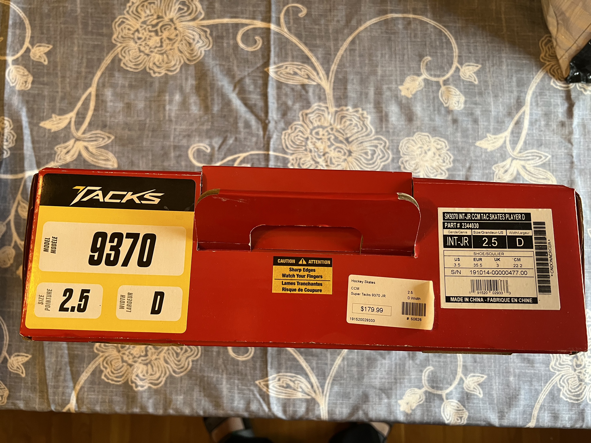 Used CCM Regular Width Size 2.5 Super Tacks 9370 Hockey Skates