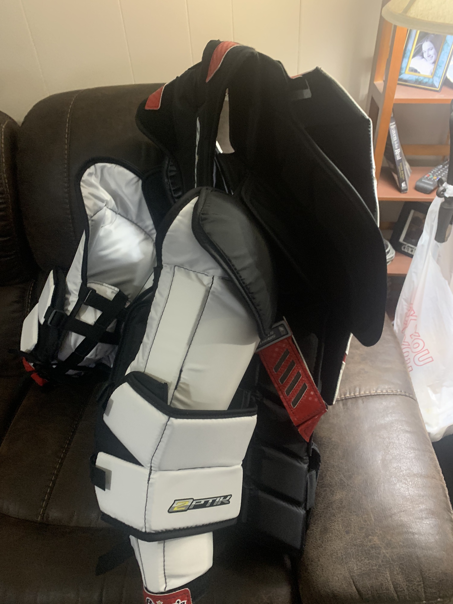 New Large Brian's Optik 2 Goalie Chest Protector SidelineSwap