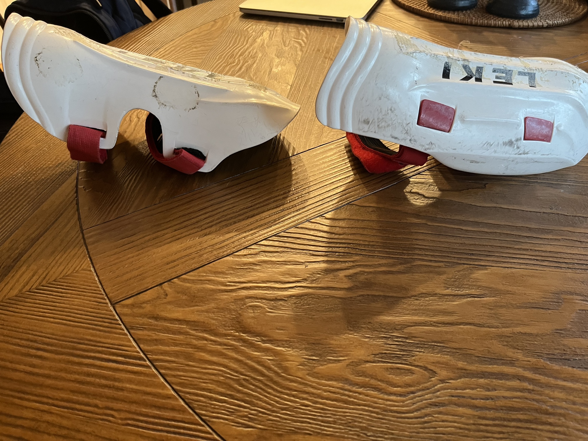 Shin Guards Used Medium/Large Leki Shin Guard SidelineSwap