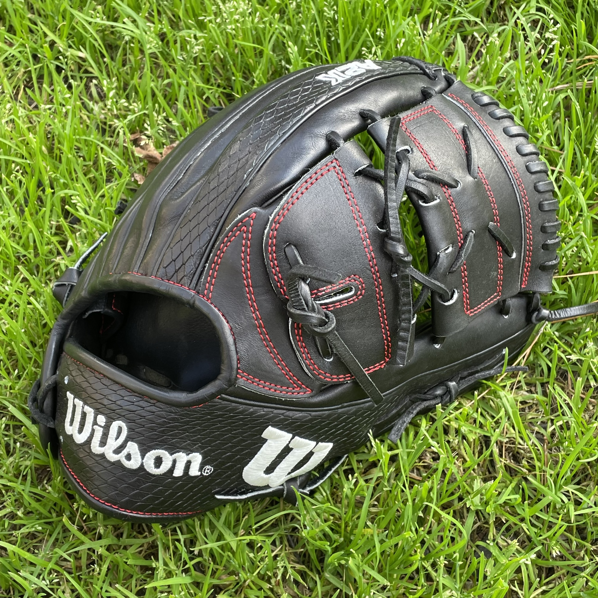 Wilson A2K B2 Pattern 12 Inch Baseball Glove SidelineSwap