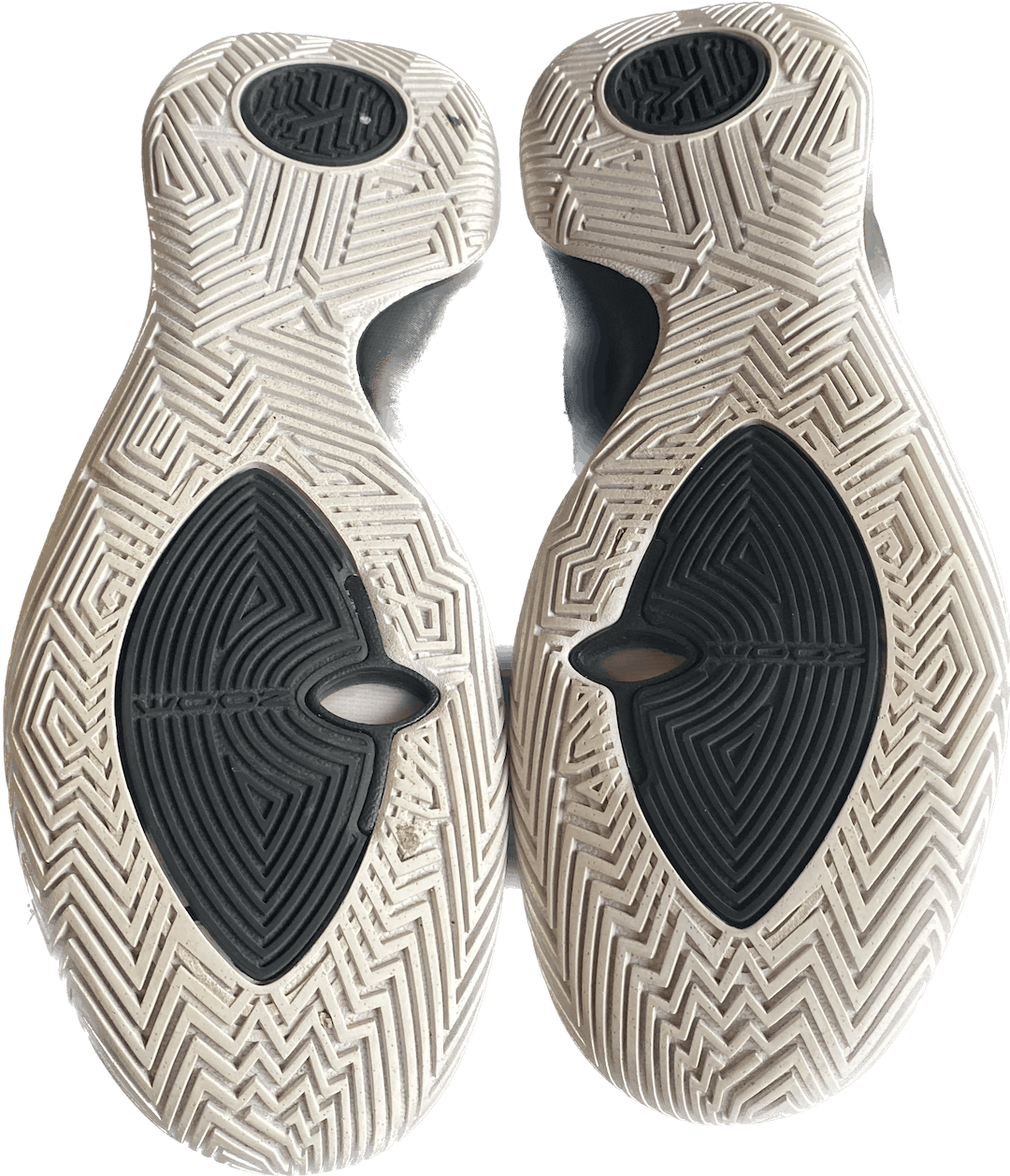 mens size 10 basketball shoes