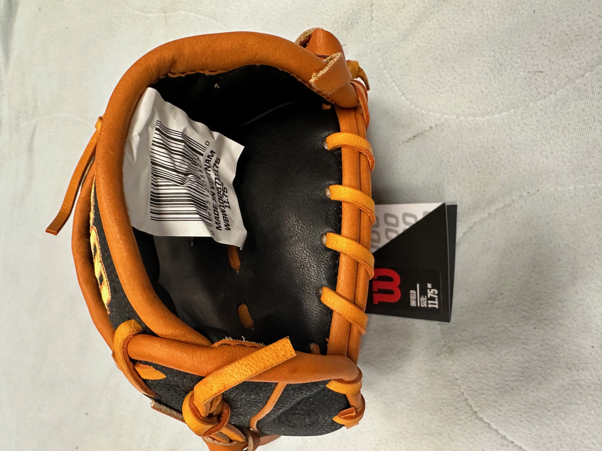 New Wilson A2000 October 2021 Glove of the Month G5 WBW1005711175