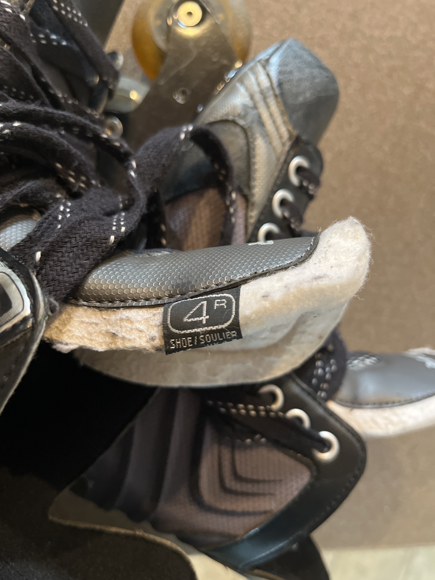 Used Bauer Regular Width Size 4 Xr2 Inline Skates SidelineSwap