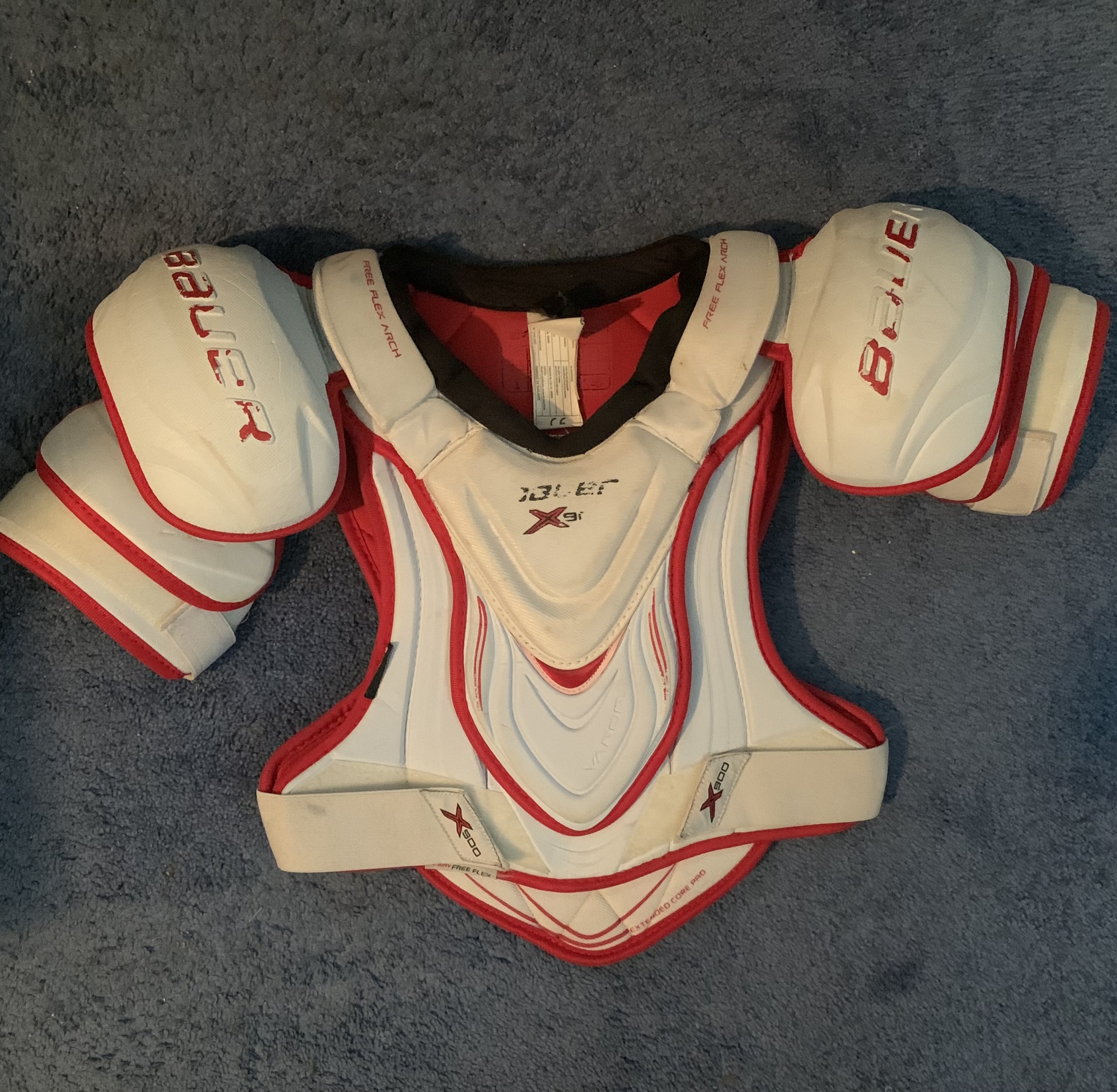 Senior Medium Bauer Vapor X900 Shoulder Pads SidelineSwap