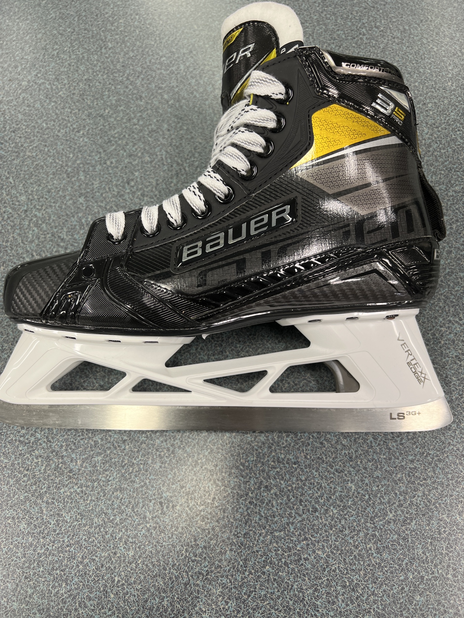 New Bauer Regular Width Size 8 Supreme 3S Pro Hockey Goalie Skates SidelineSwap