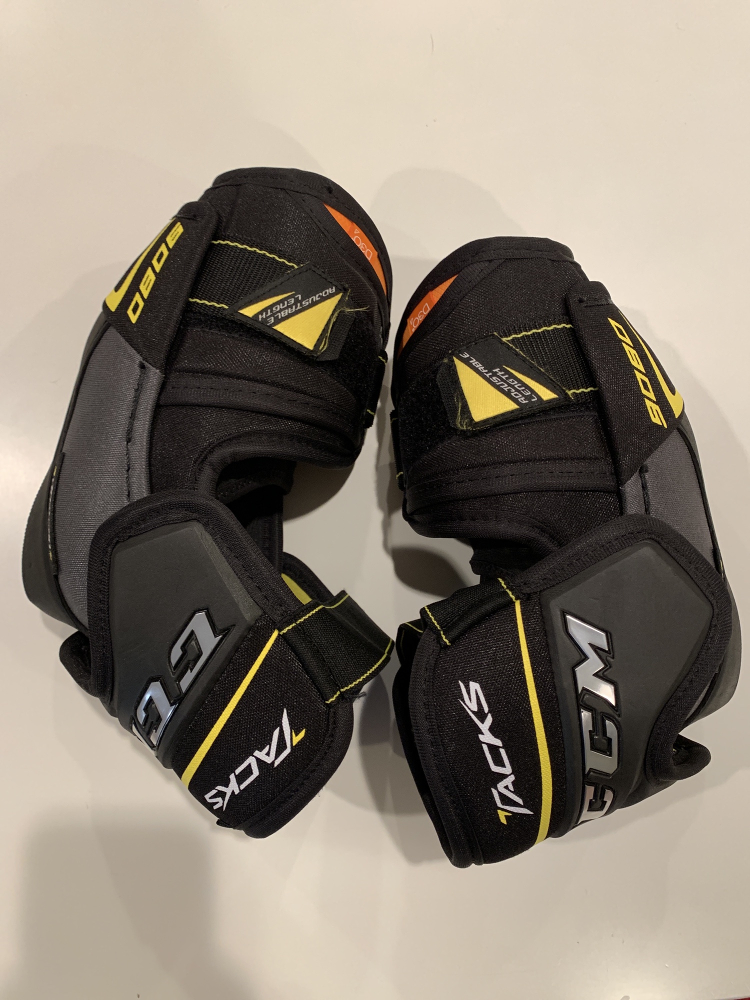 CCM Tacks 9080 Hockey Elbow Pads Senior Large SidelineSwap