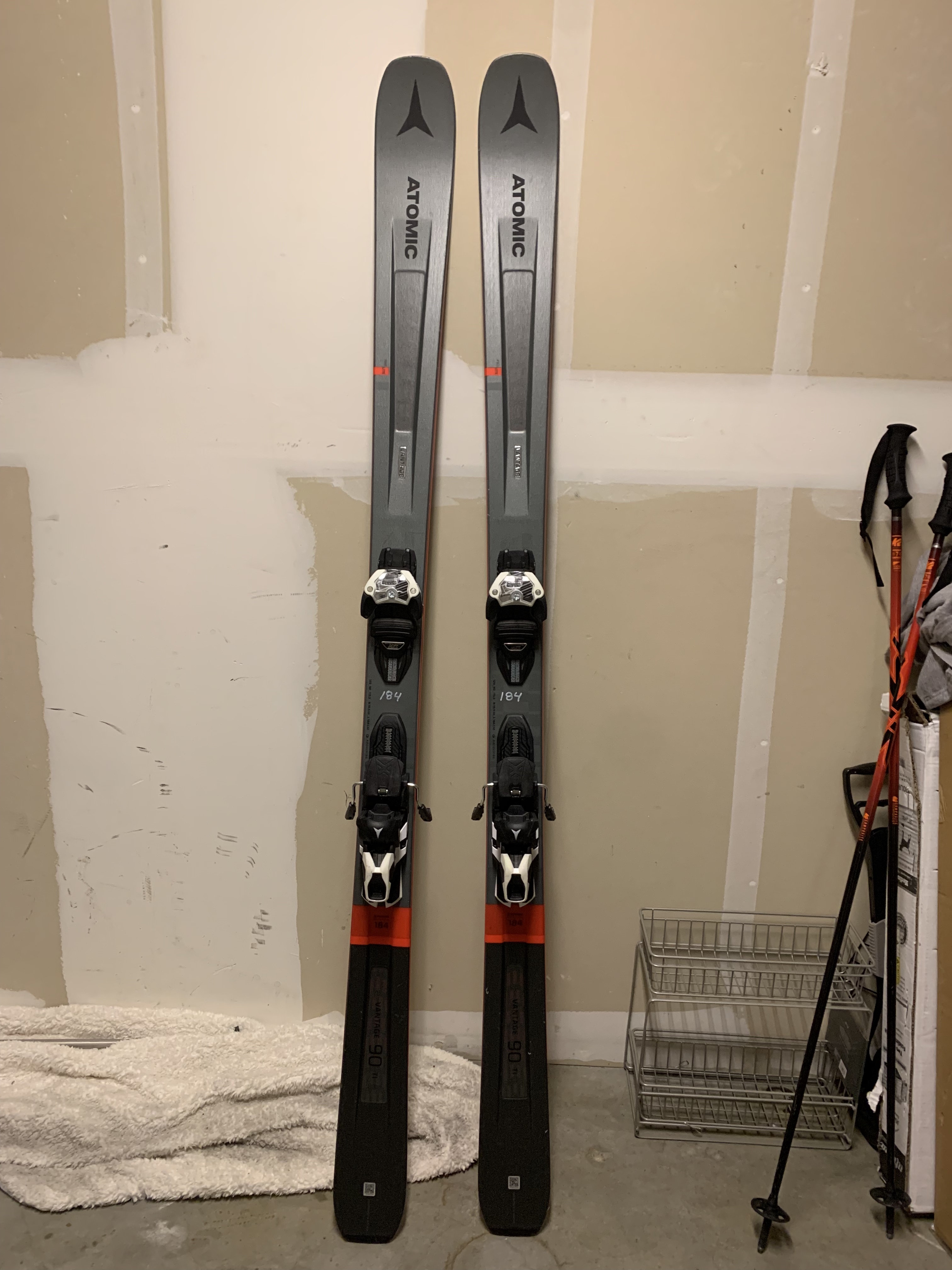 Used 2021 Atomic 184 cm All Mountain Vantage Skis With Bindings Max Din