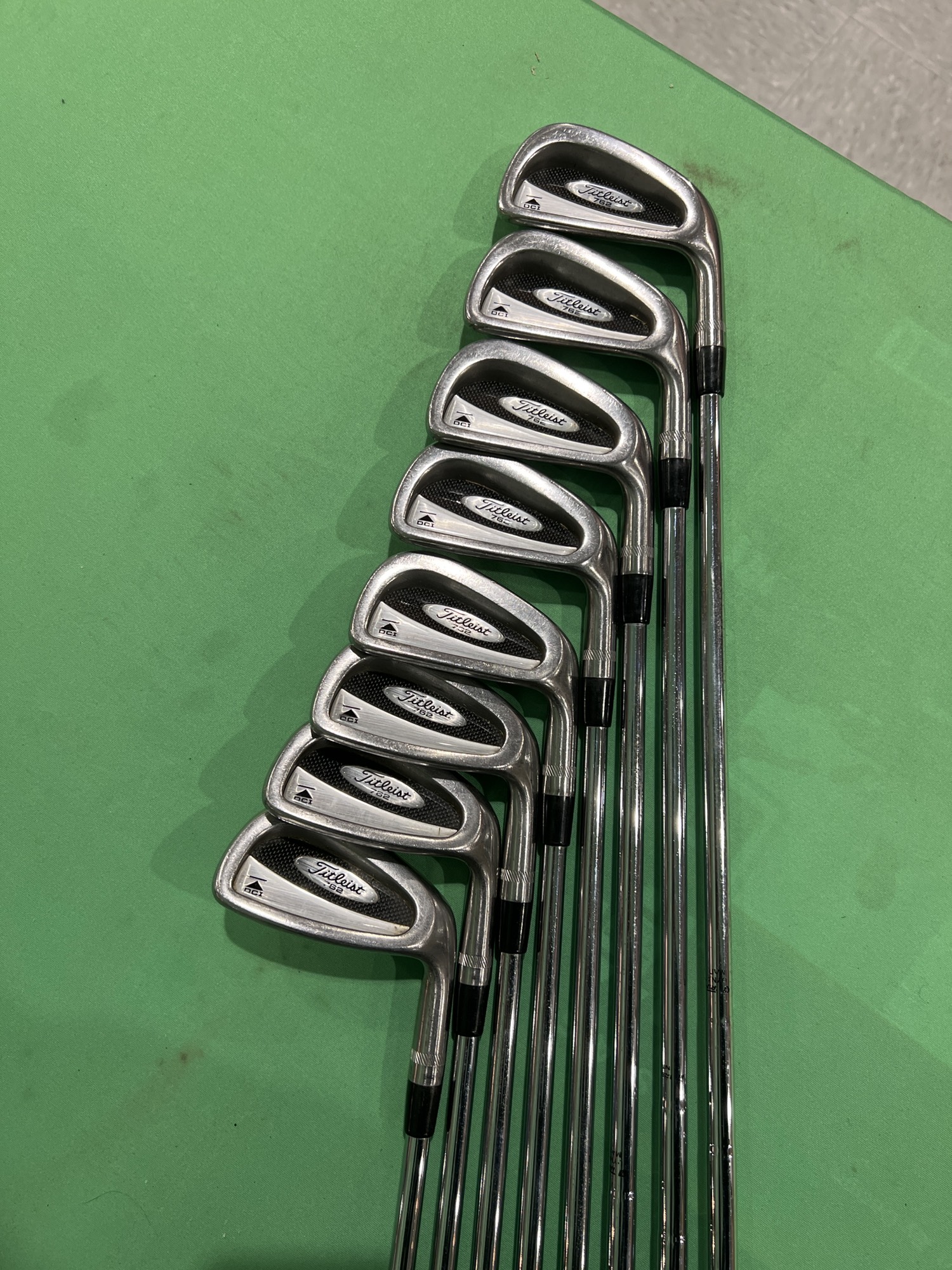 Used Men's Titleist DCI 762 Right Iron Set Steel (Full Set 8 Clubs