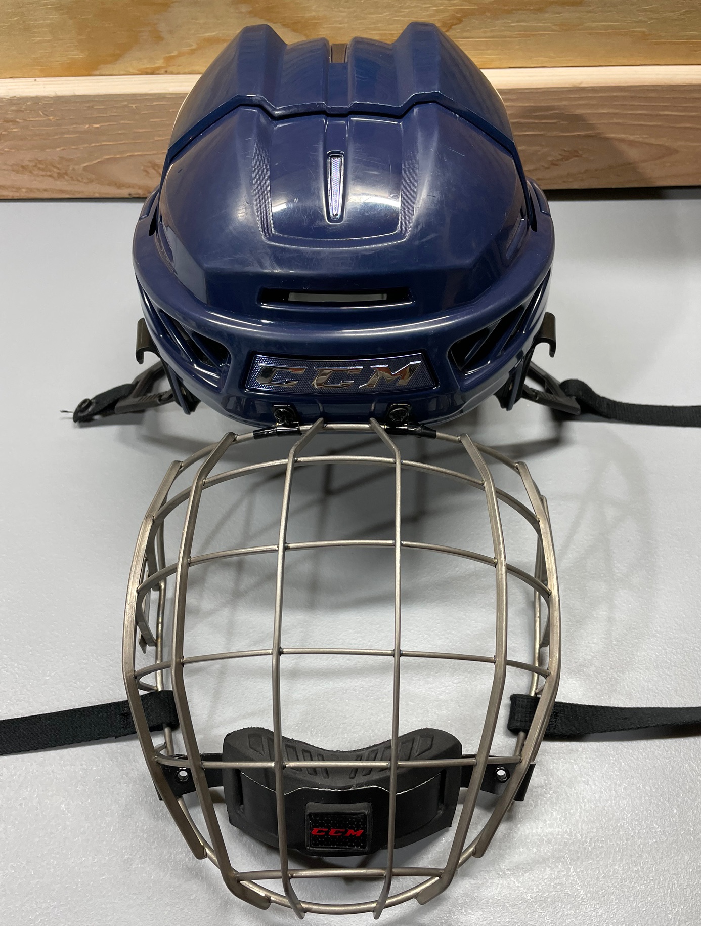 CCM Fitlite 3DS Helmet W/ (hard to find) Fitlite Titanium cage. Large