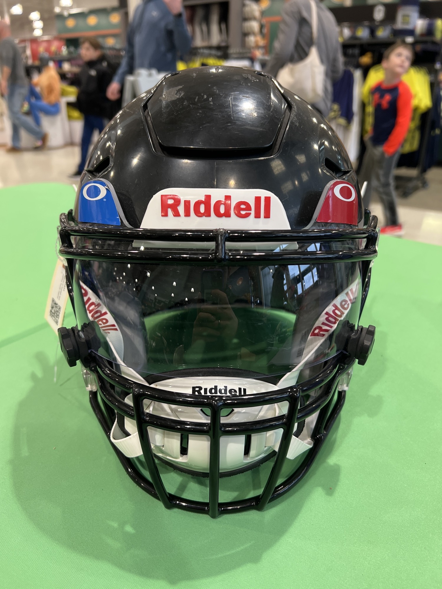 Medium Riddell SpeedFlex Youth Helmet SidelineSwap