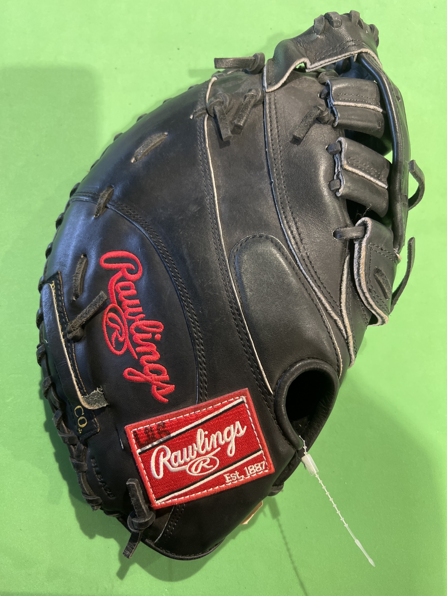 Used Rawlings Heart of the Hide Right Hand Throw First Base Baseball