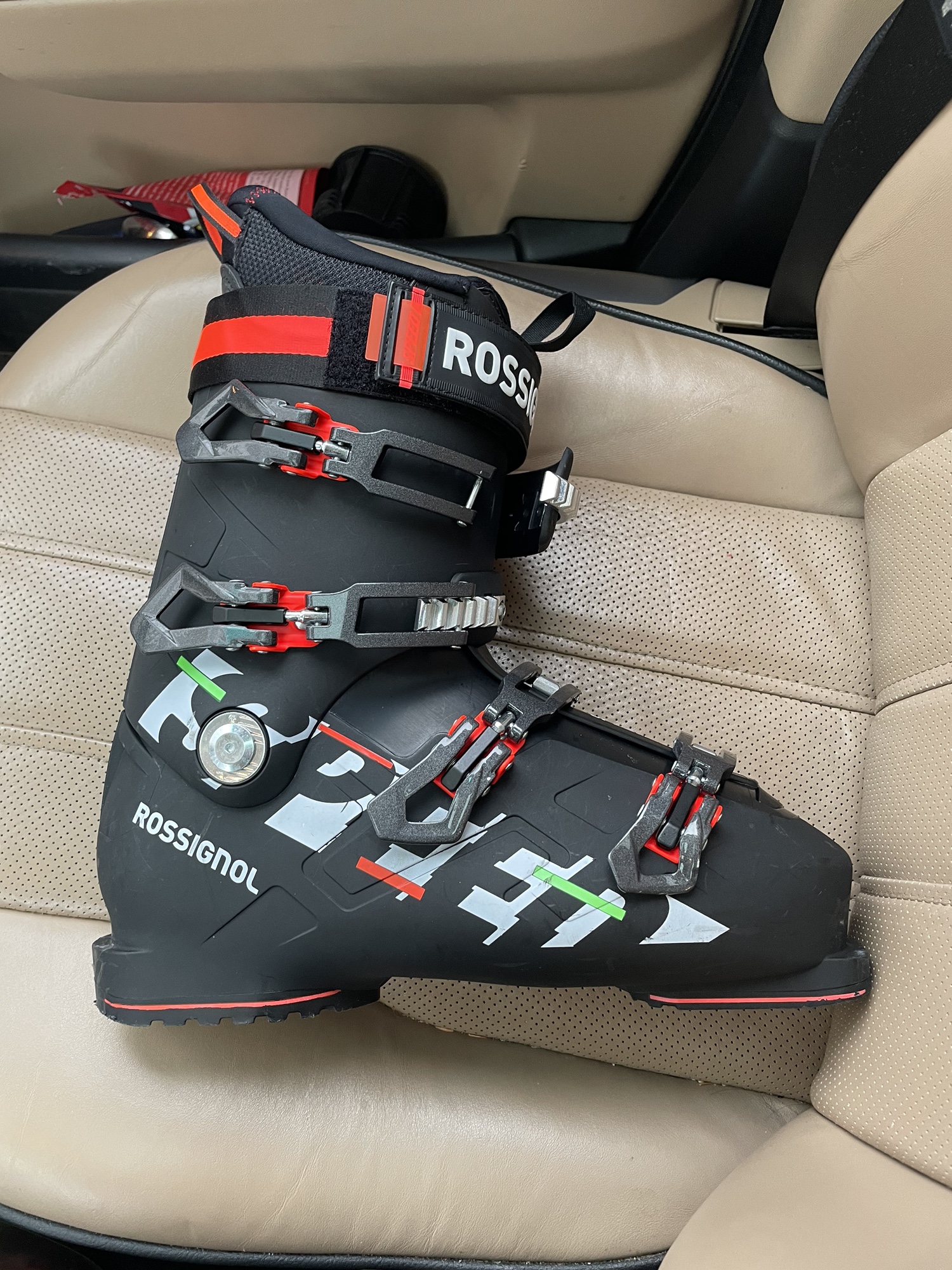 Men's All Mountain Stiff Flex Speed 120 Ski Boots SidelineSwap