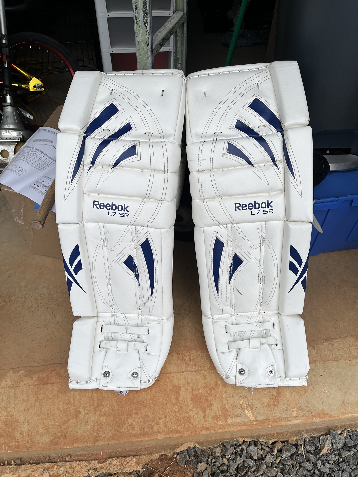 33" Reebok L7 Goalie Leg Pads SidelineSwap