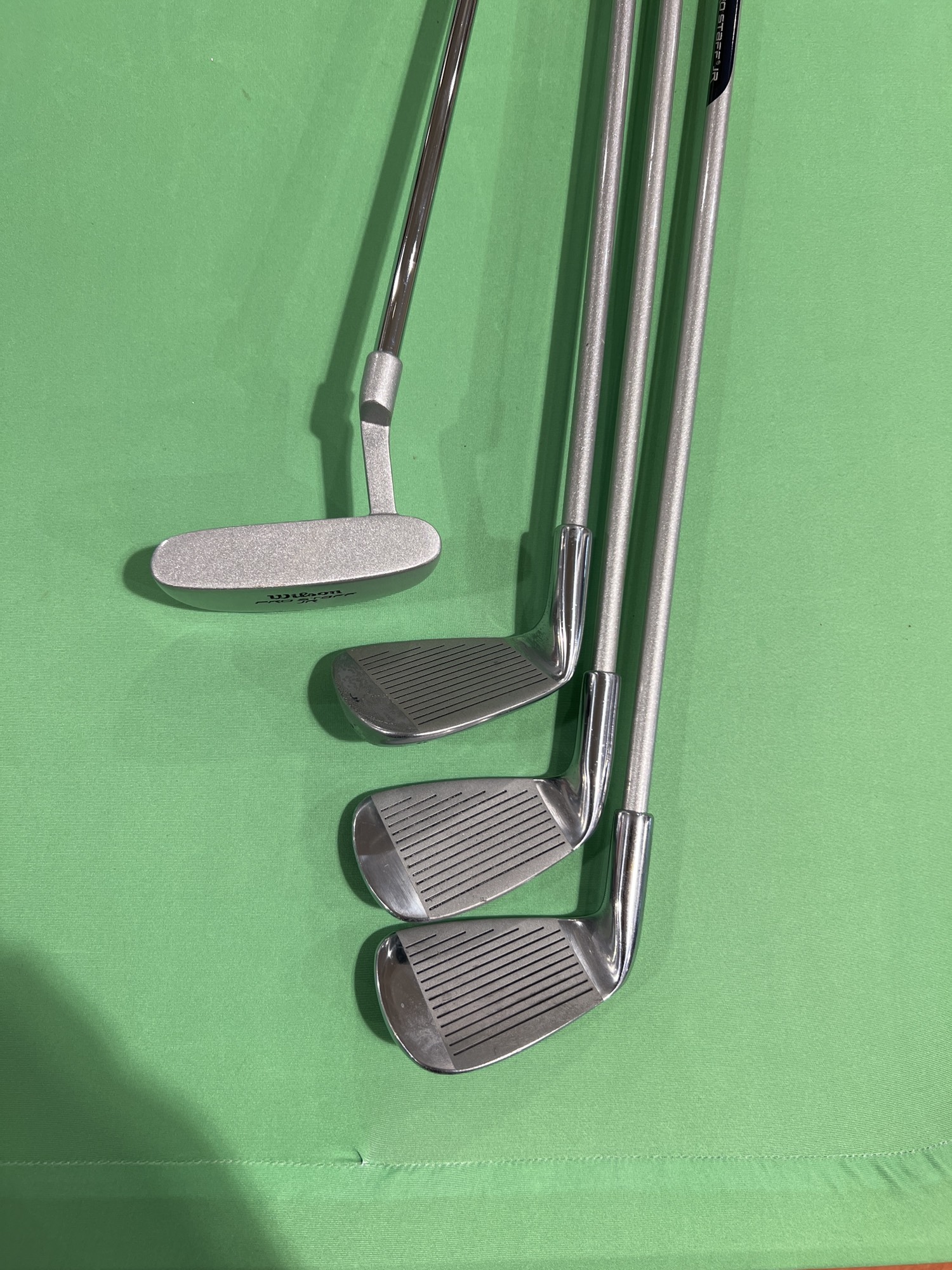 Used Junior Wilson Right Clubs (Full Set) Junior Number of Clubs