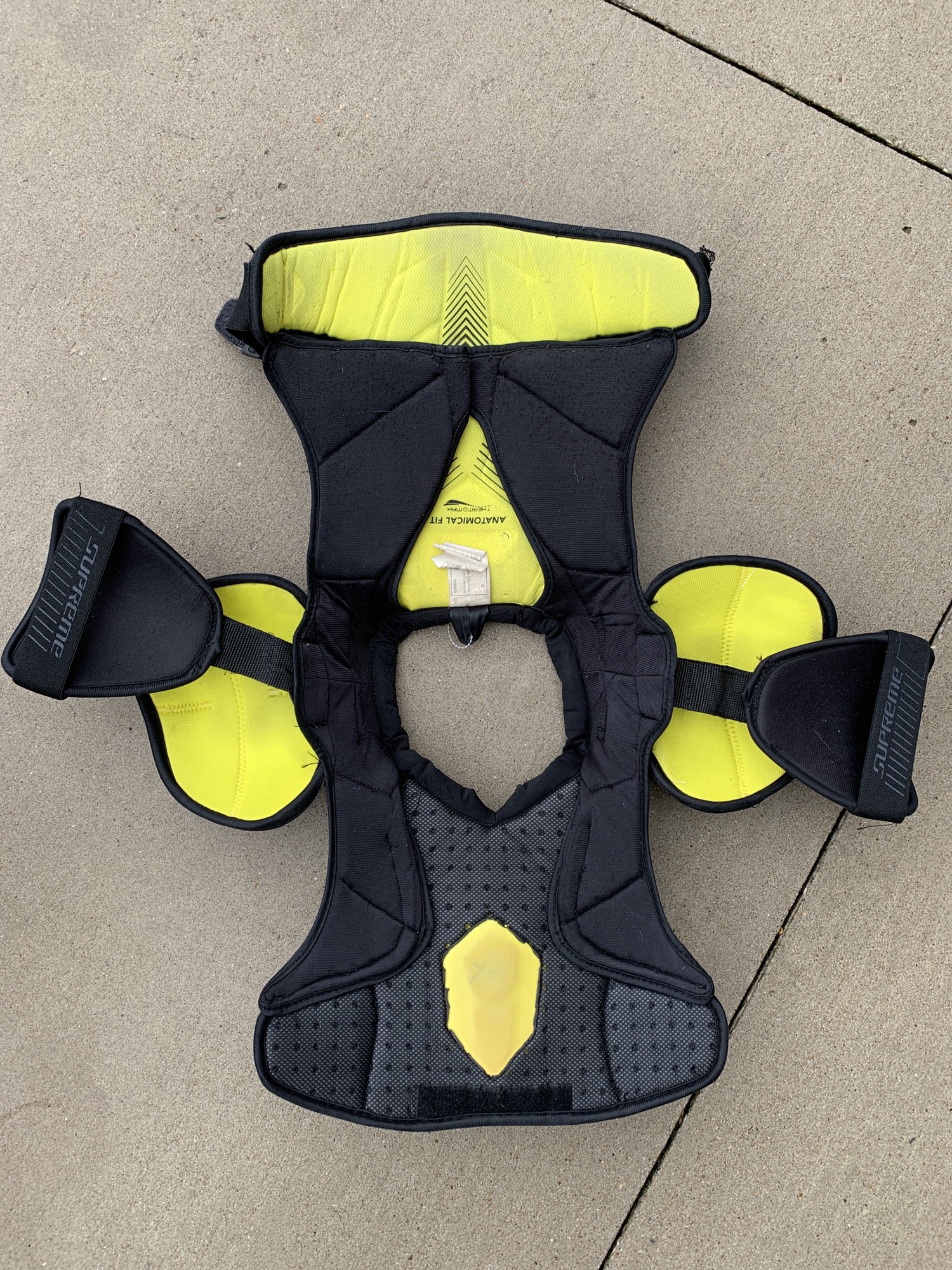 Used Senior Small Bauer S190 Shoulder Pads SidelineSwap