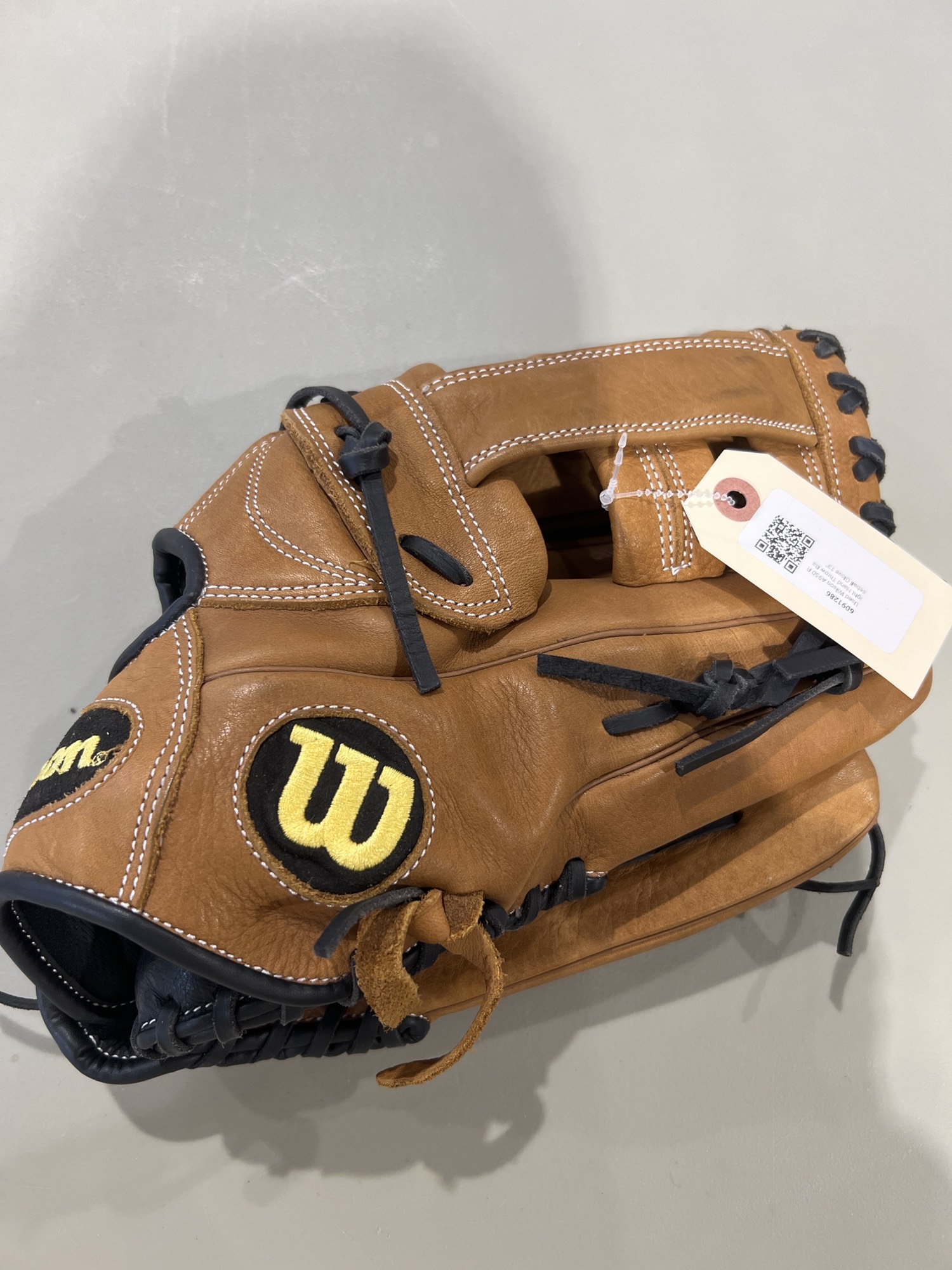 Used Wilson A950 Right Hand Throw Baseball Glove 13" SidelineSwap