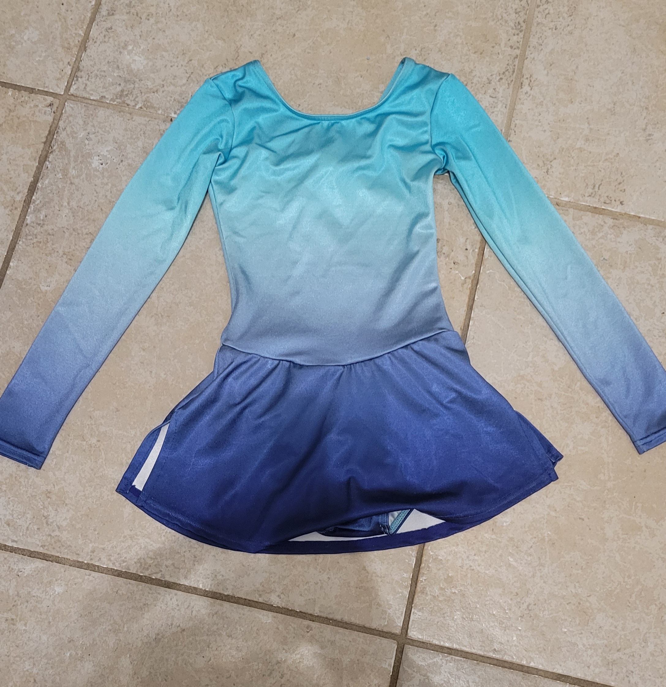 Youth figure Skating outfit SidelineSwap