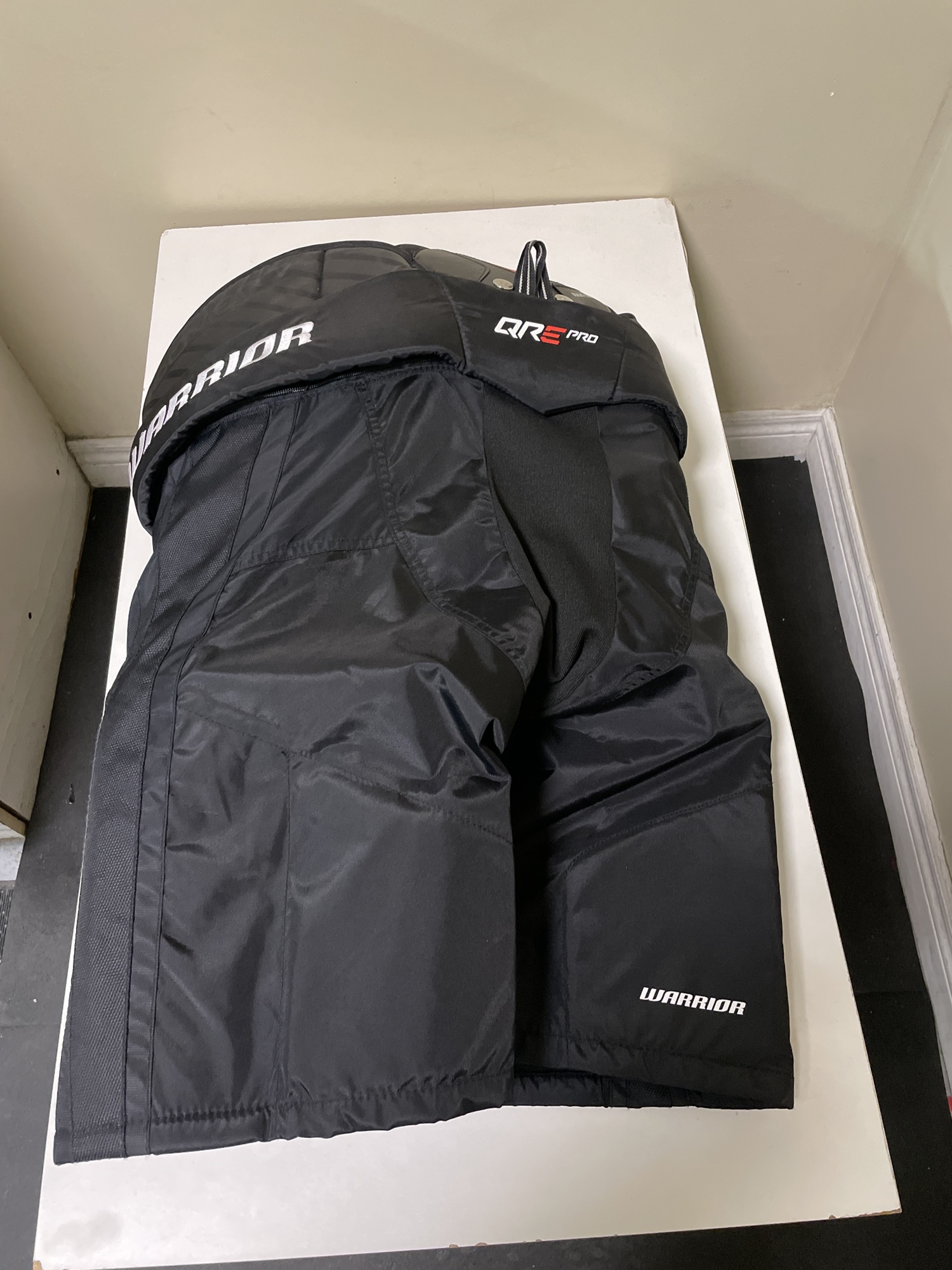 Warrior Covert QRE20 pro Hockey Pants Sr M, NEW SidelineSwap