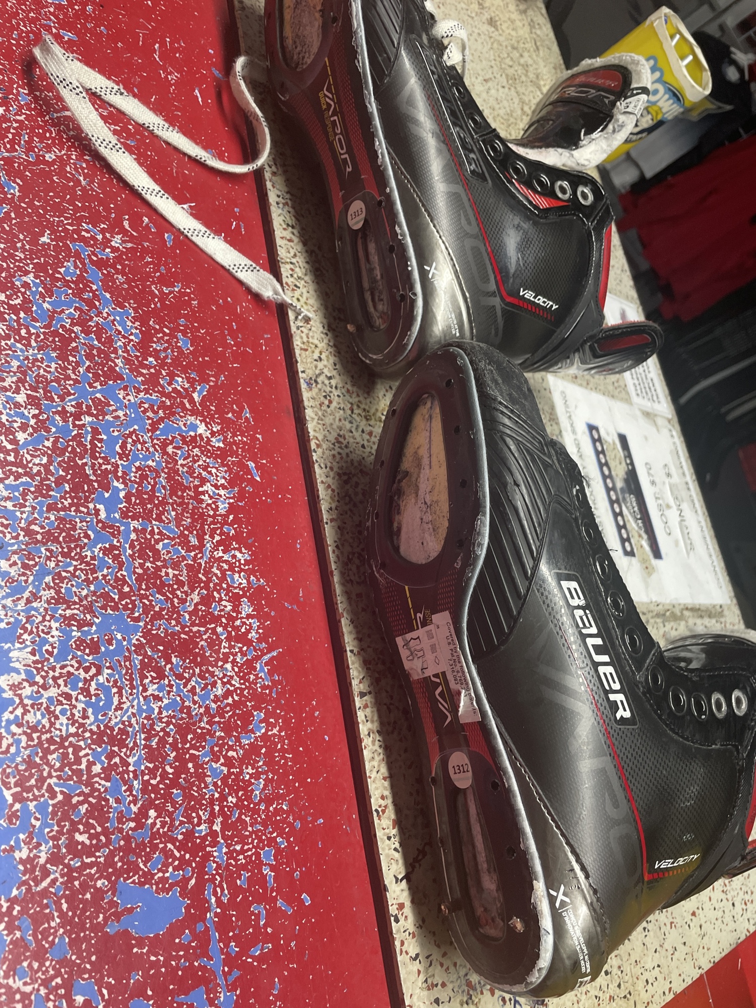 Bauer Vapor Velocity BOOTS ONLY 8.5 F1 SidelineSwap