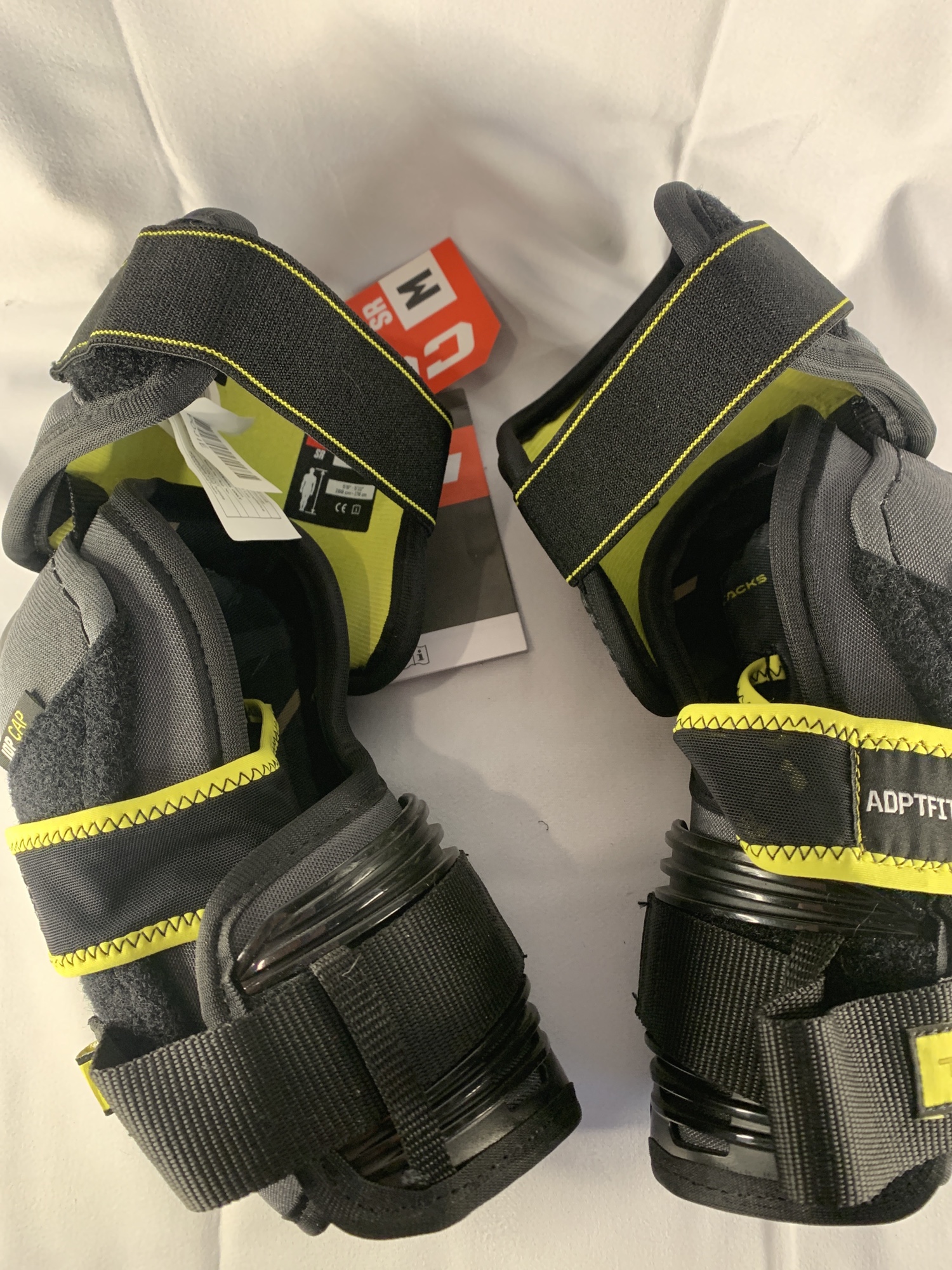 New Medium CCM Tacks AS 580 Elbow Pads/CCM 14" JetSpeed ft 475 Gloves