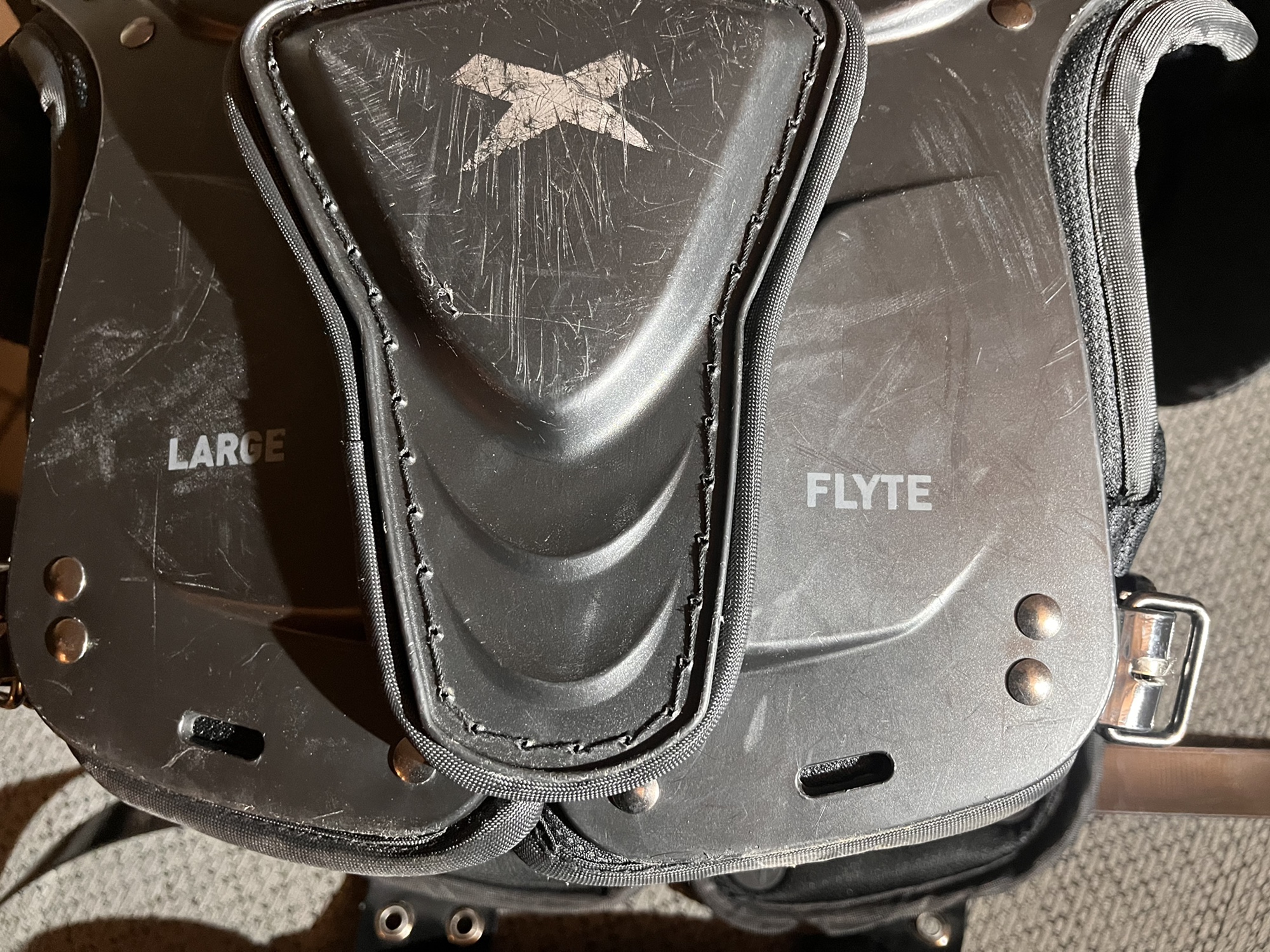 Xenith Backplate Youth 46 - bx59fw3