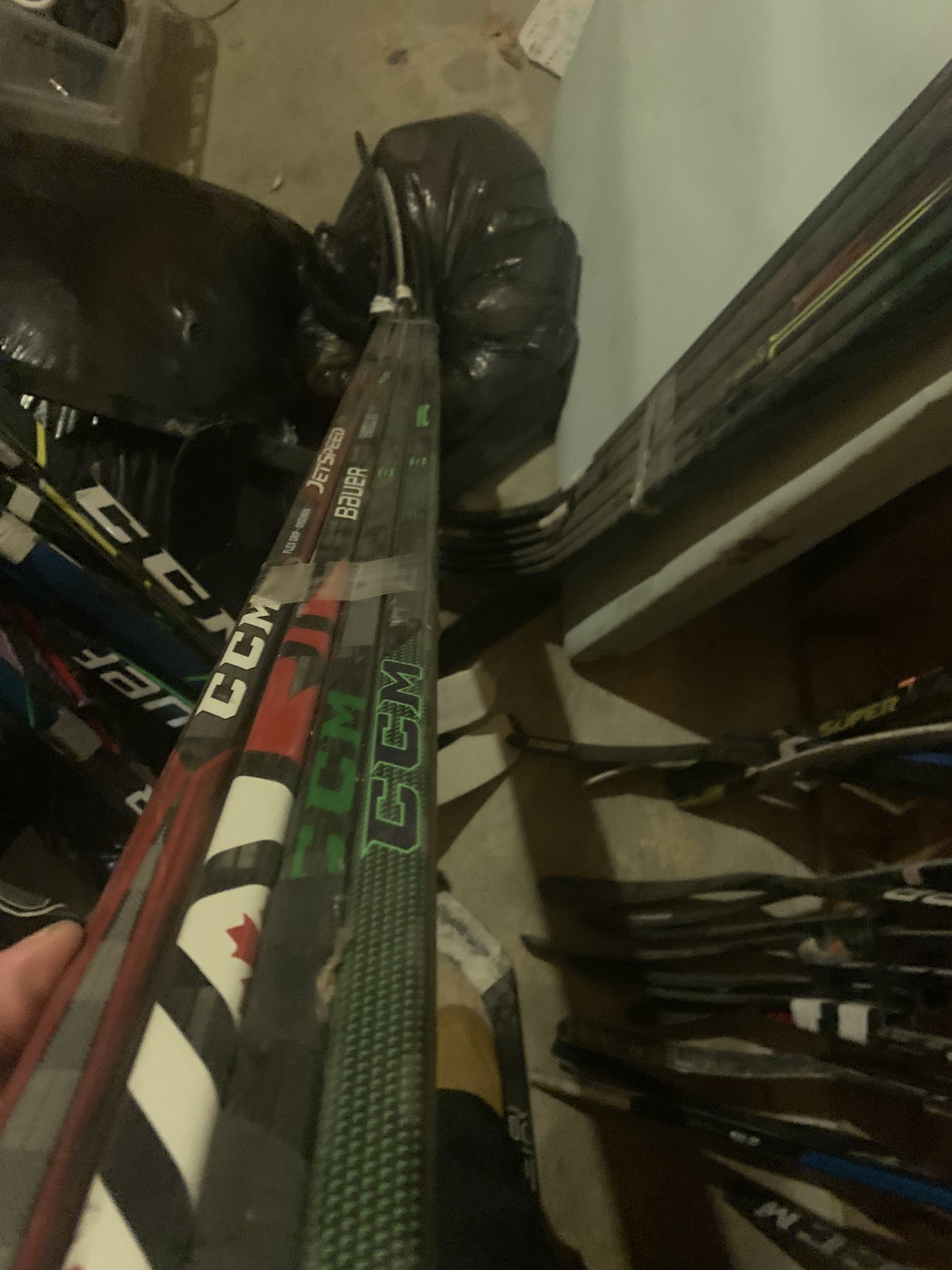 (30) Broken Hockey Stick Bundle ALL repairable SR LH RH SidelineSwap