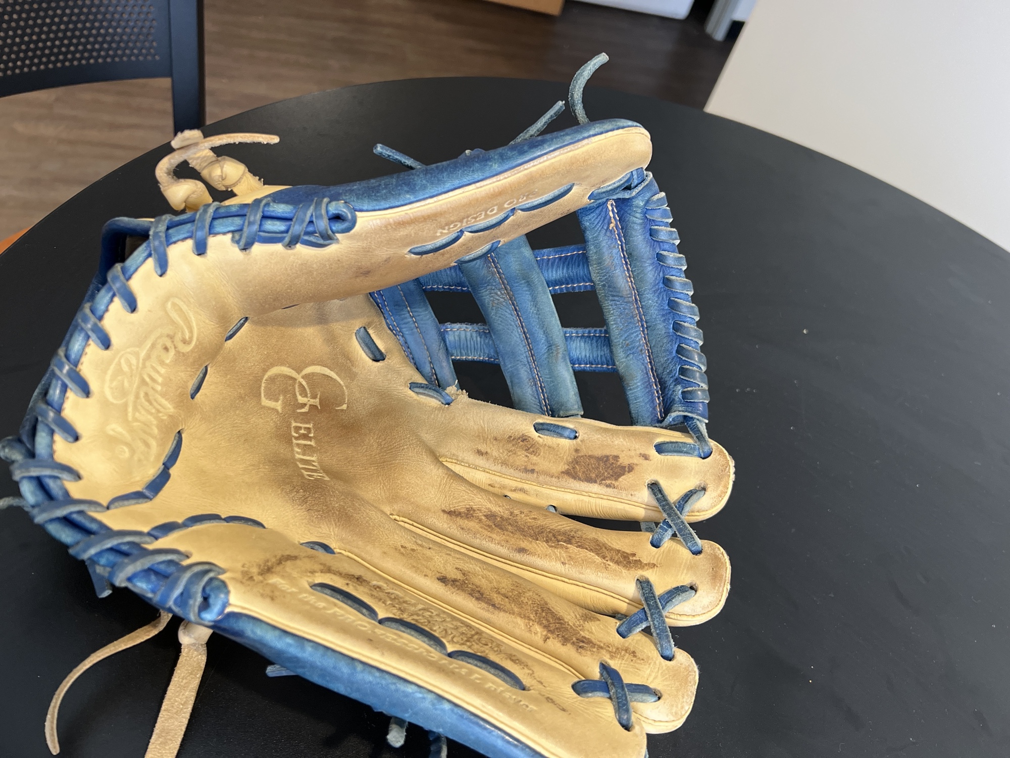 Used Outfield 12.75" Gold Glove Elite Baseball Glove SidelineSwap