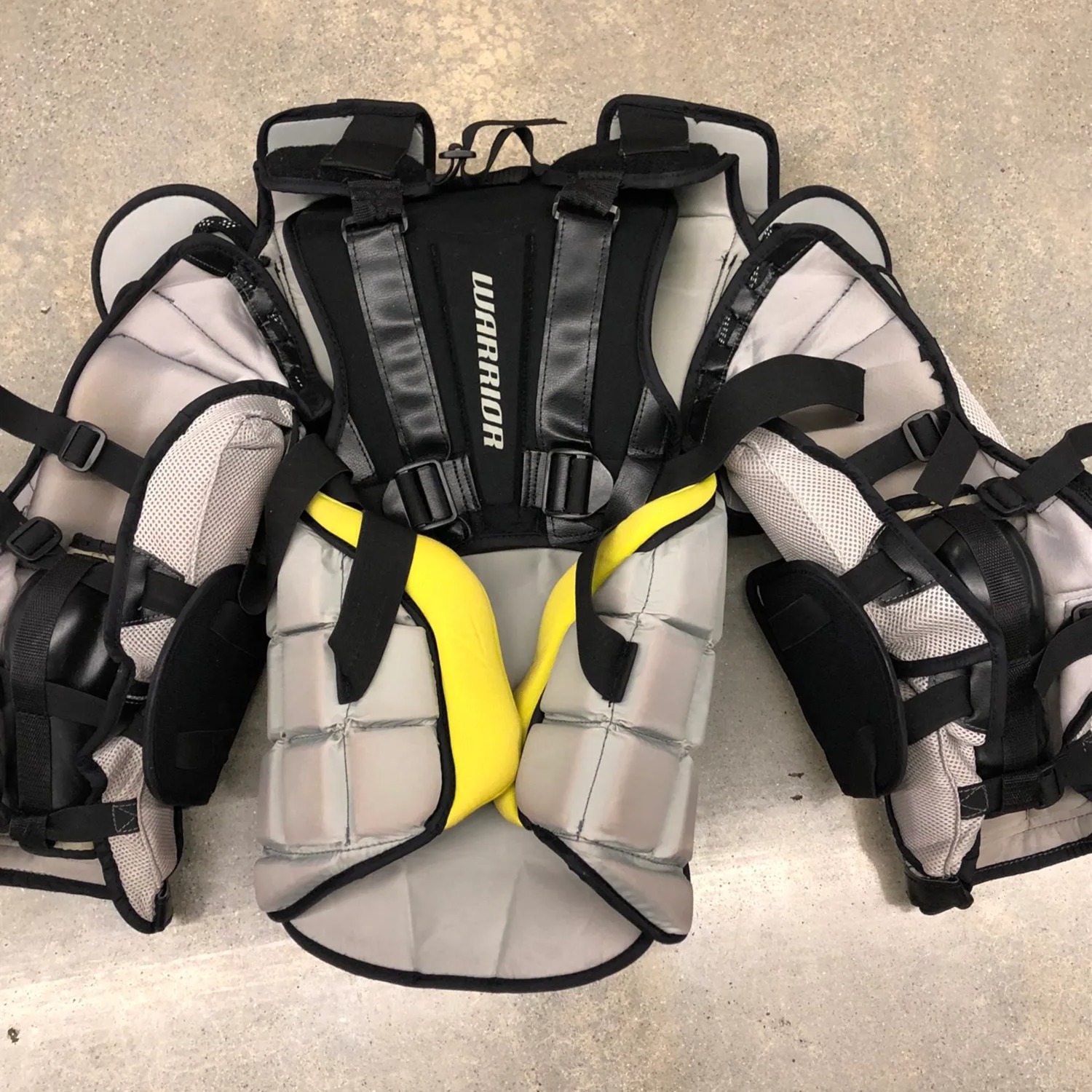 Used Senior Warrior Ritual X3 E Hockey Goalie Chest Protector (Size