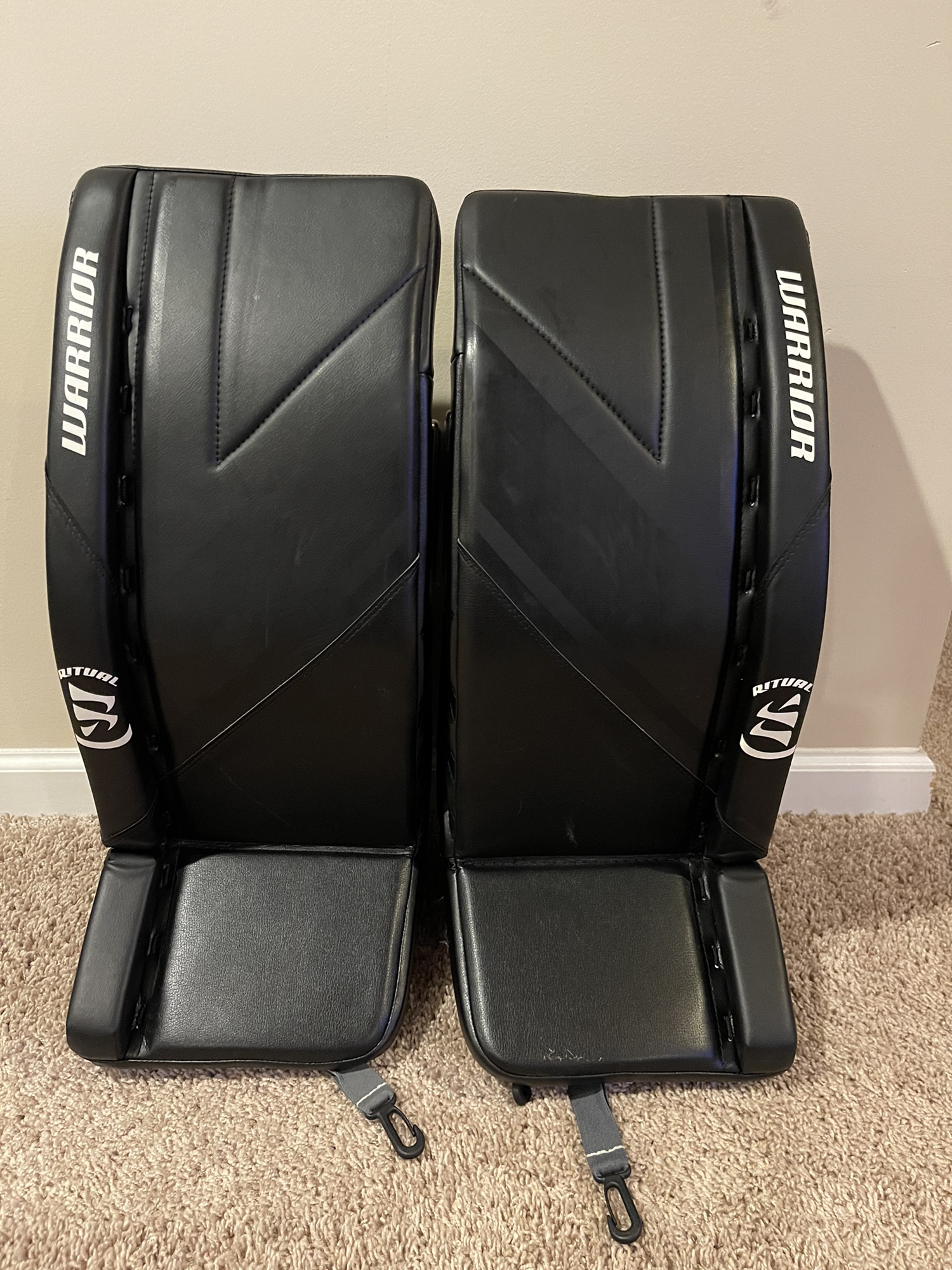 26" Warrior RG6 Goalie Leg Pads SidelineSwap
