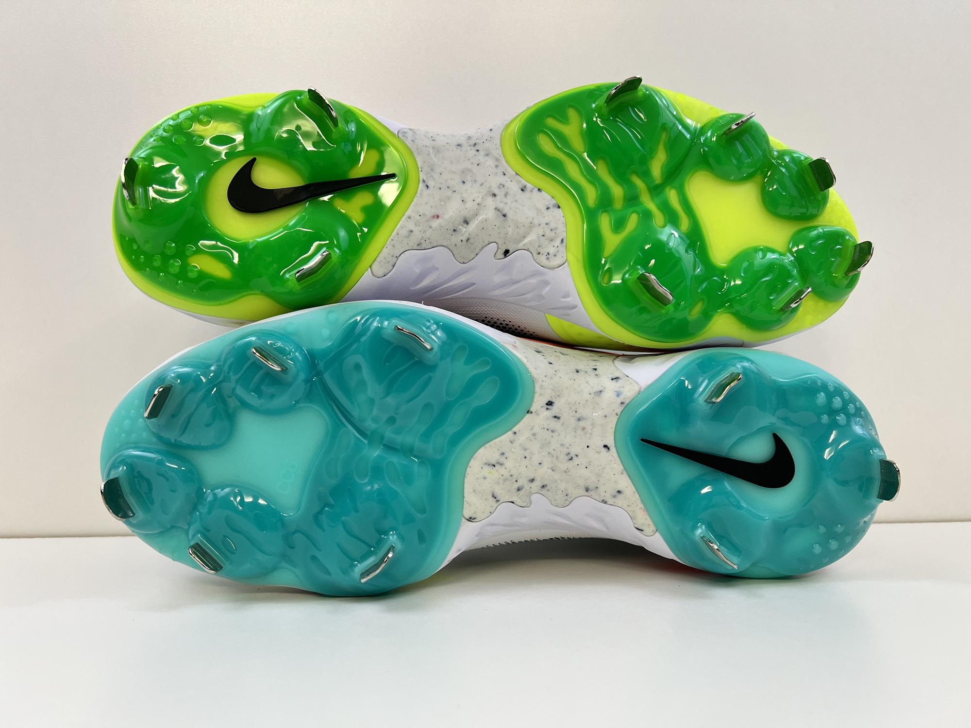 Nike Alpha Huarache Elite 3 Low Baseball Cleats CV3552107 White Volt