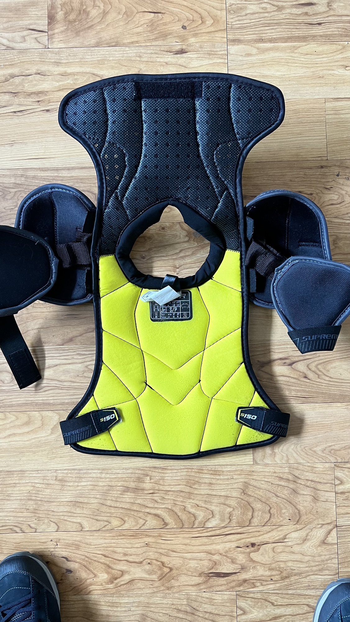 Junior Small Bauer Supreme S150 Shoulder Pads SidelineSwap