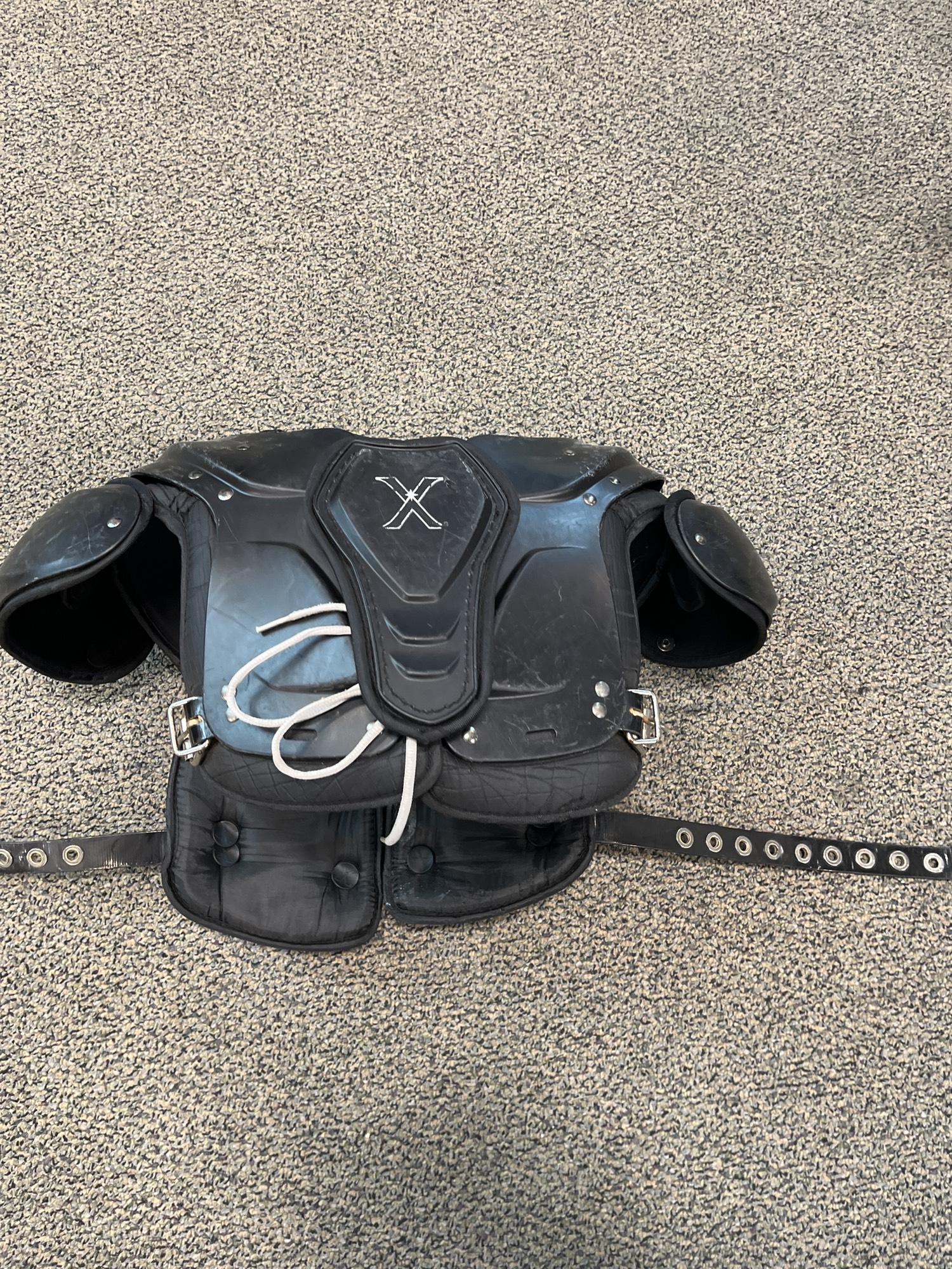 Used Extra Large Xenith Shoulder Pads SidelineSwap