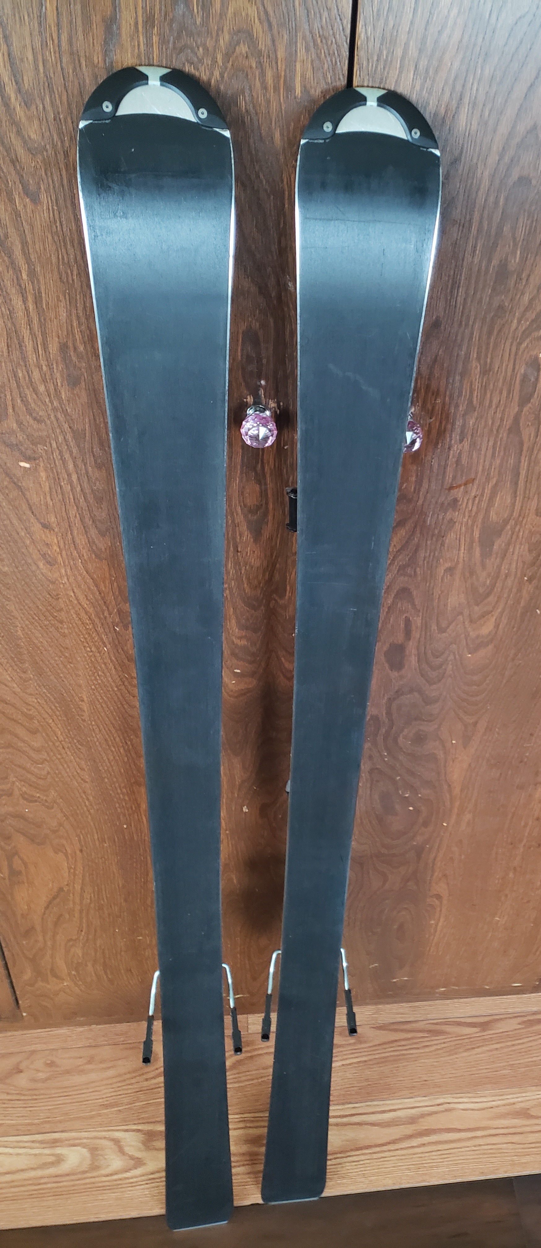 150cm ROSSIGNOL EDGE ADULT SKIS w/Rossignol Easy Adjust To Most Adult