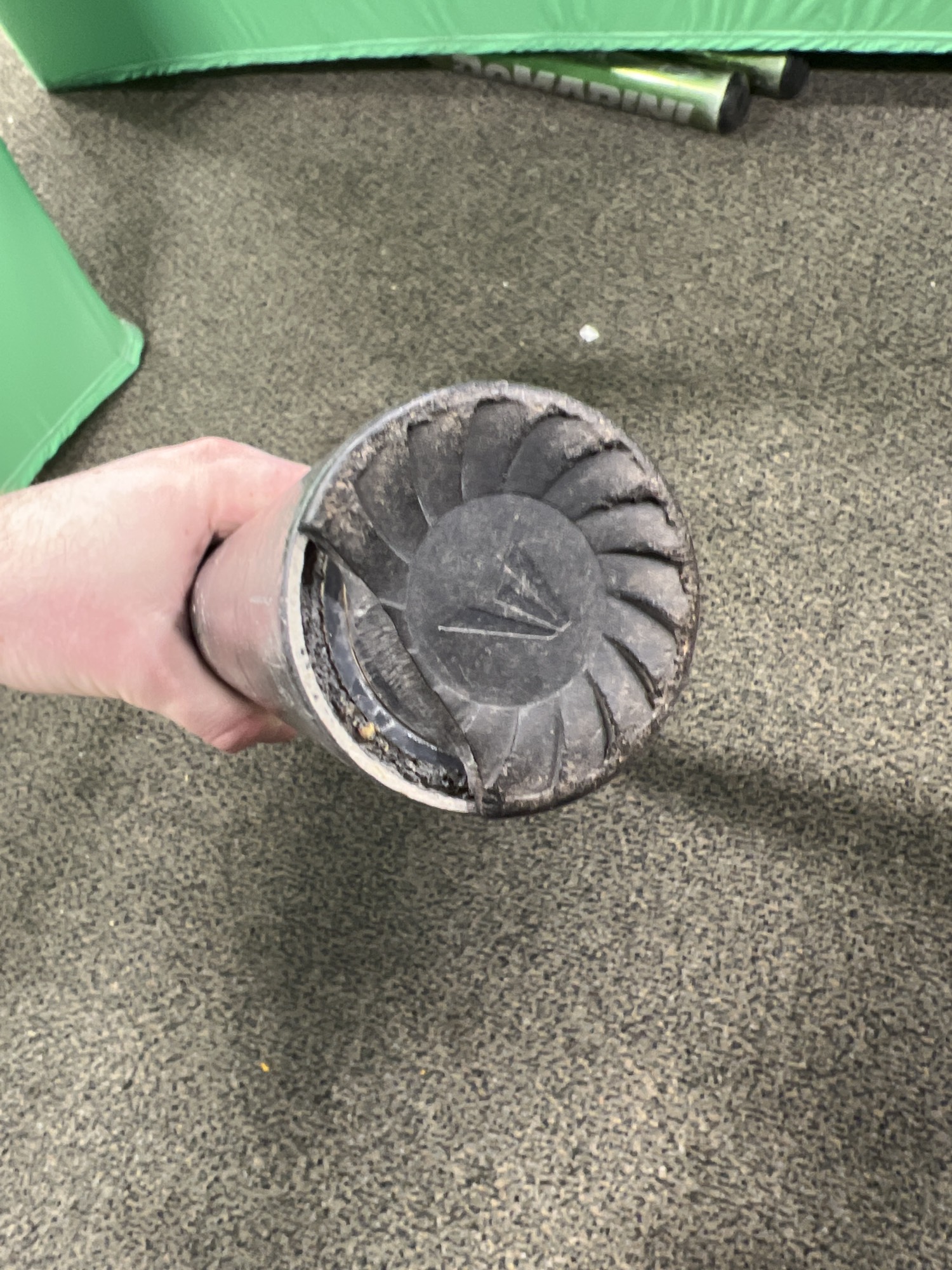 Used 2018 Easton Ghost Composite Bat 10 23OZ 33" CRACKED END CAP