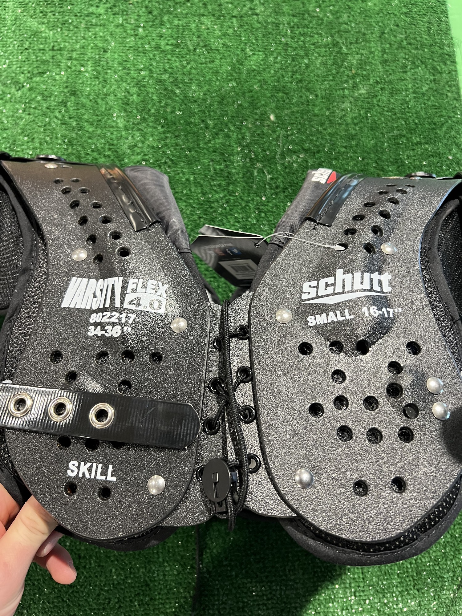 New Small Schutt Varsity Flex 4.0 Shoulder Pads SidelineSwap