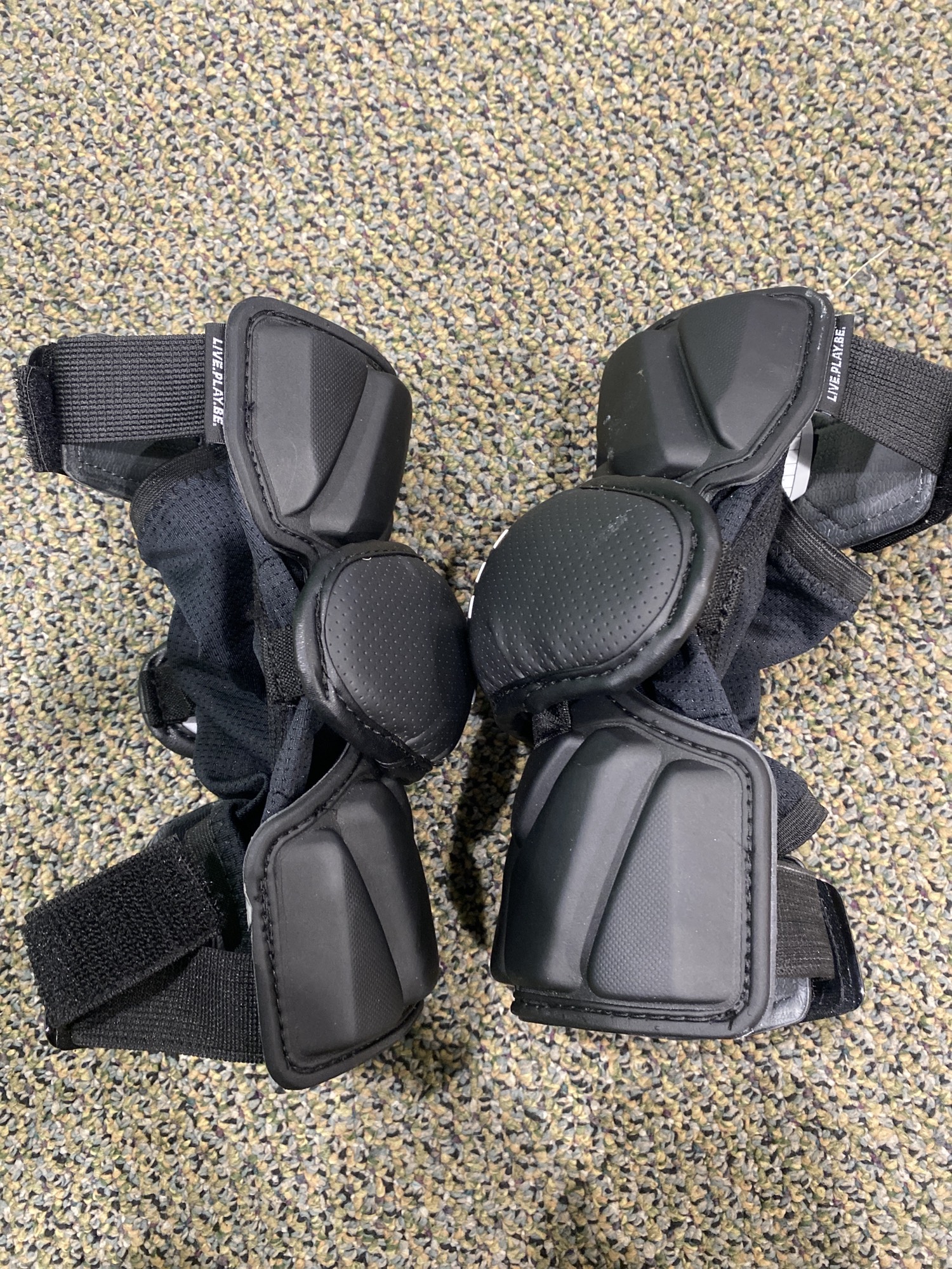 Used Extra Large Epoch Integra Arm Pads SidelineSwap