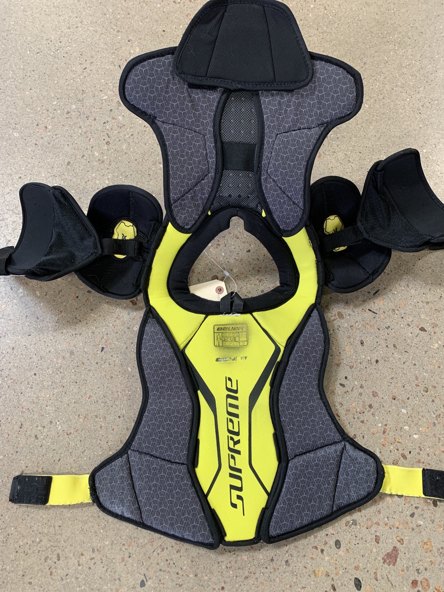 Used Junior Large Bauer Supreme 2S Pro Shoulder Pads SidelineSwap