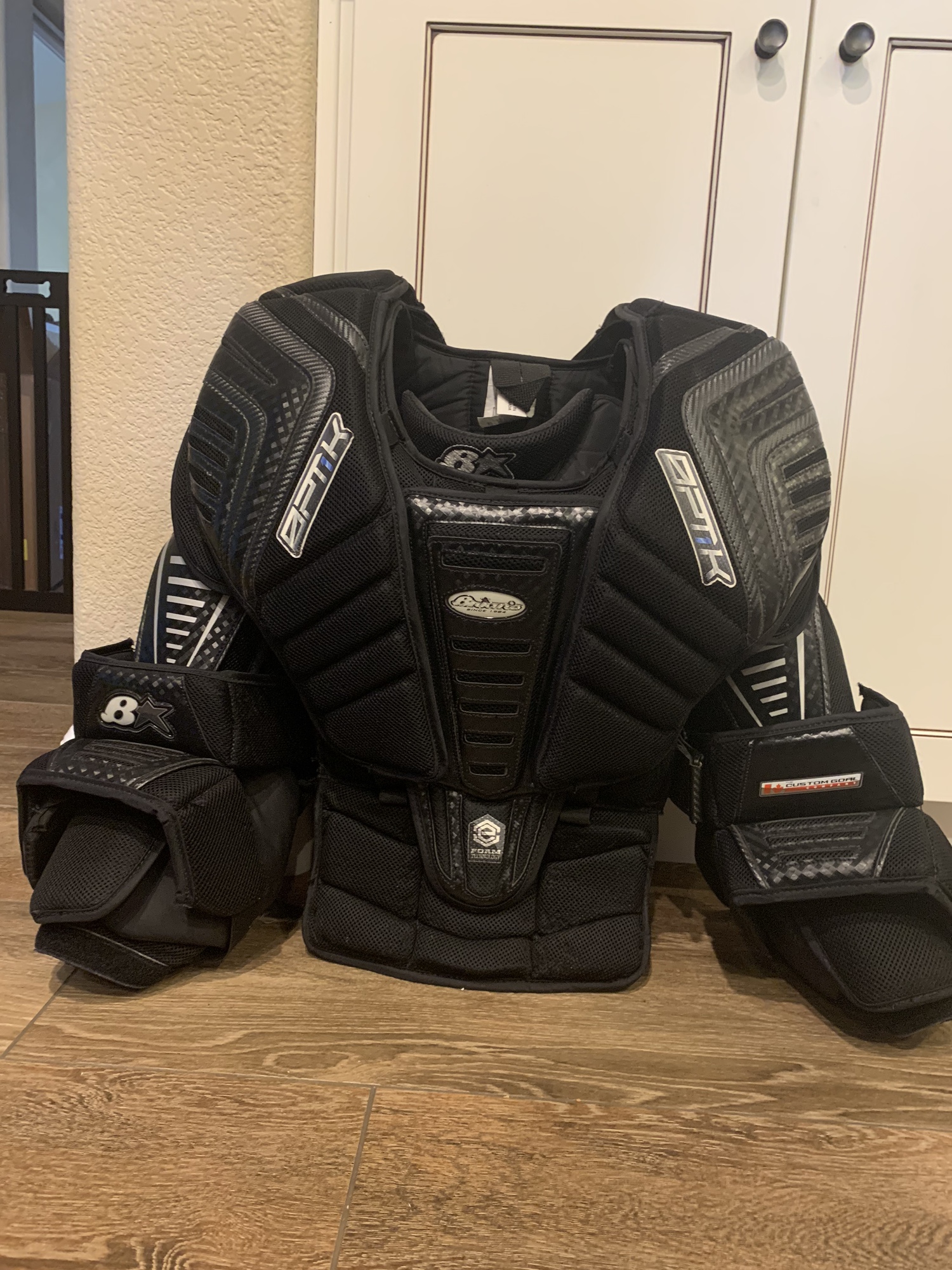 Brian's Optik Goalie Chest Protector Large SidelineSwap