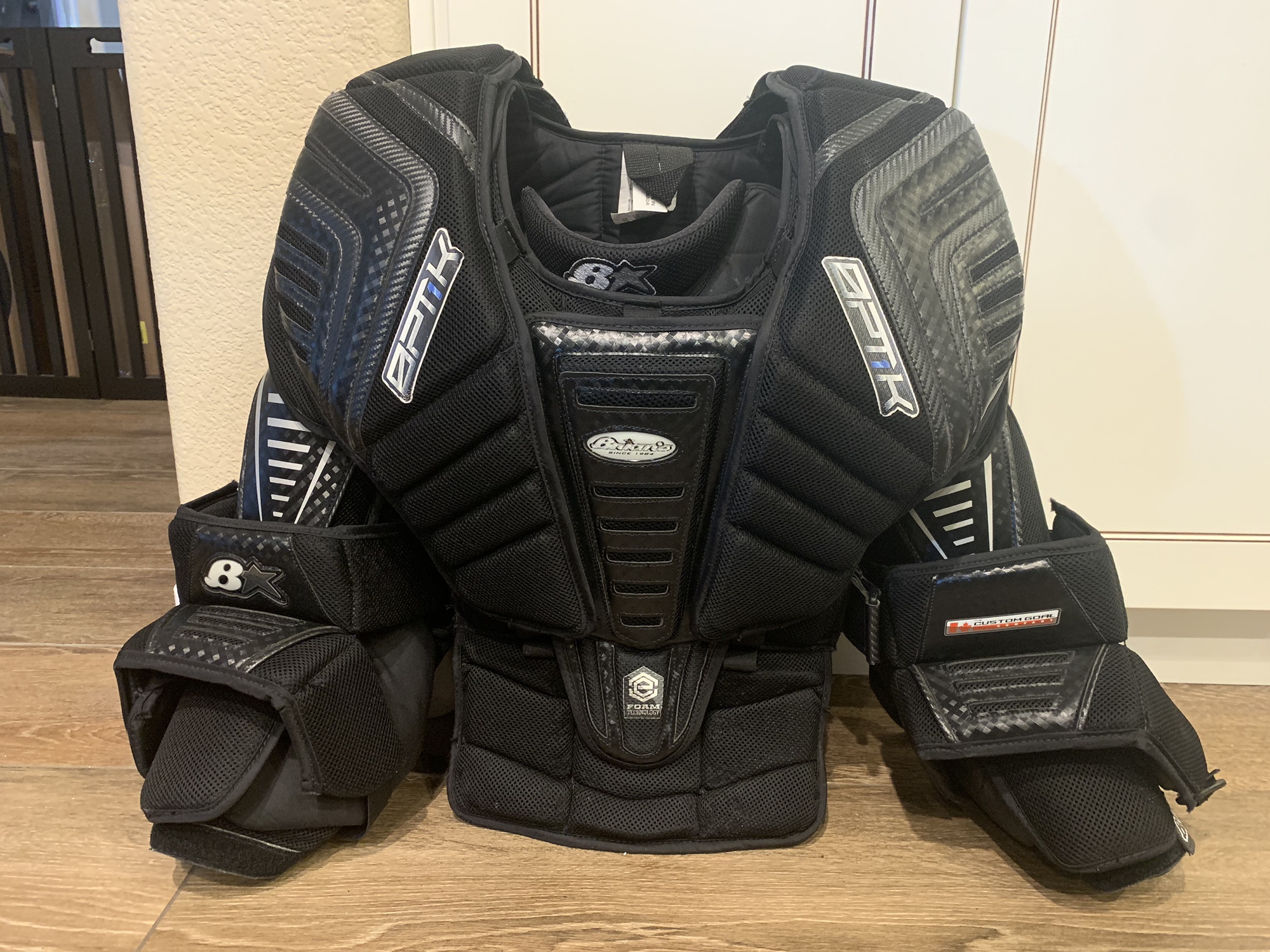Brian's Optik Goalie Chest Protector Large SidelineSwap