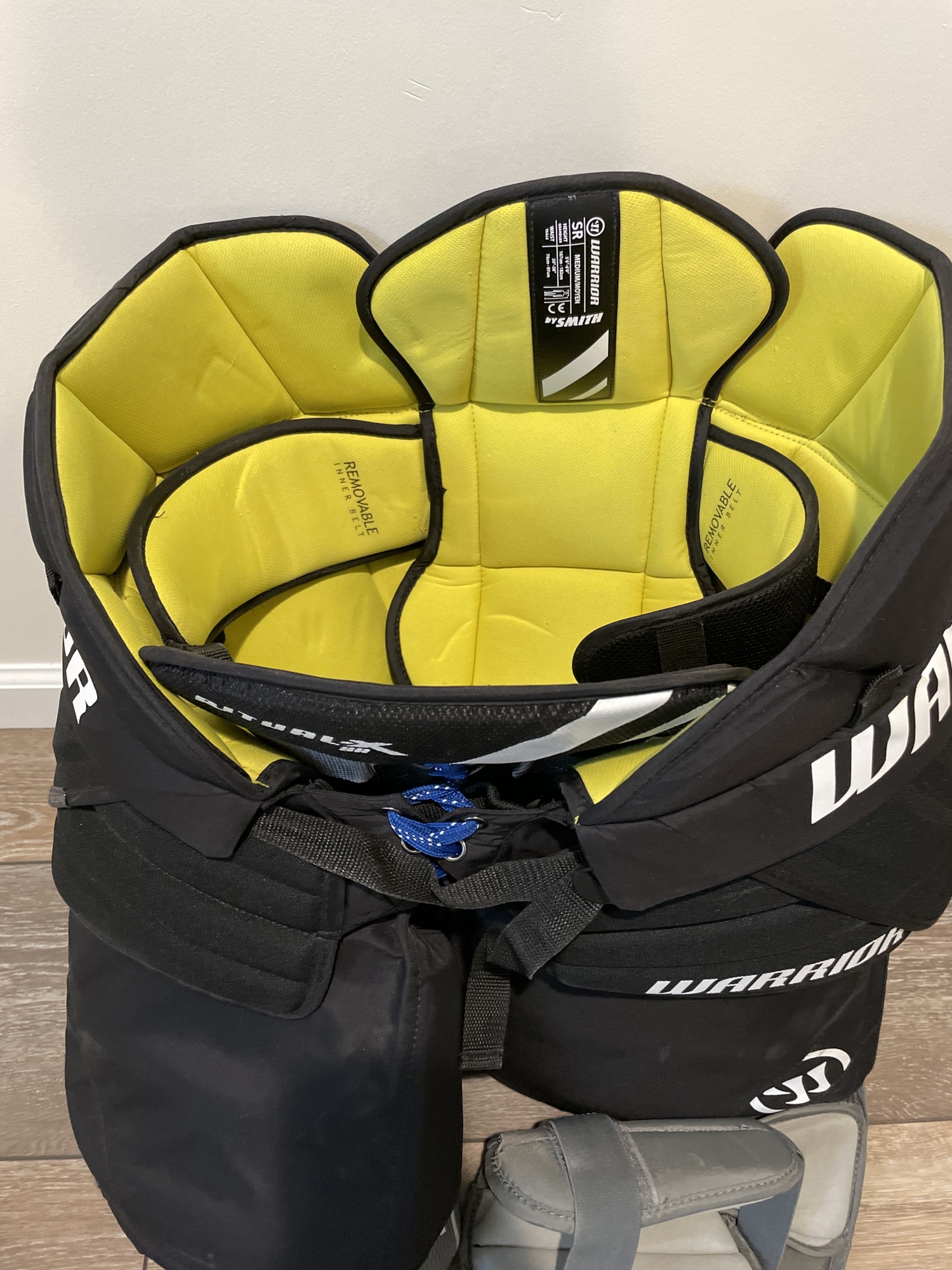 Warrior Ritual X Senior Hockey Goalie Pants with Ritual X Pro Knee Pad