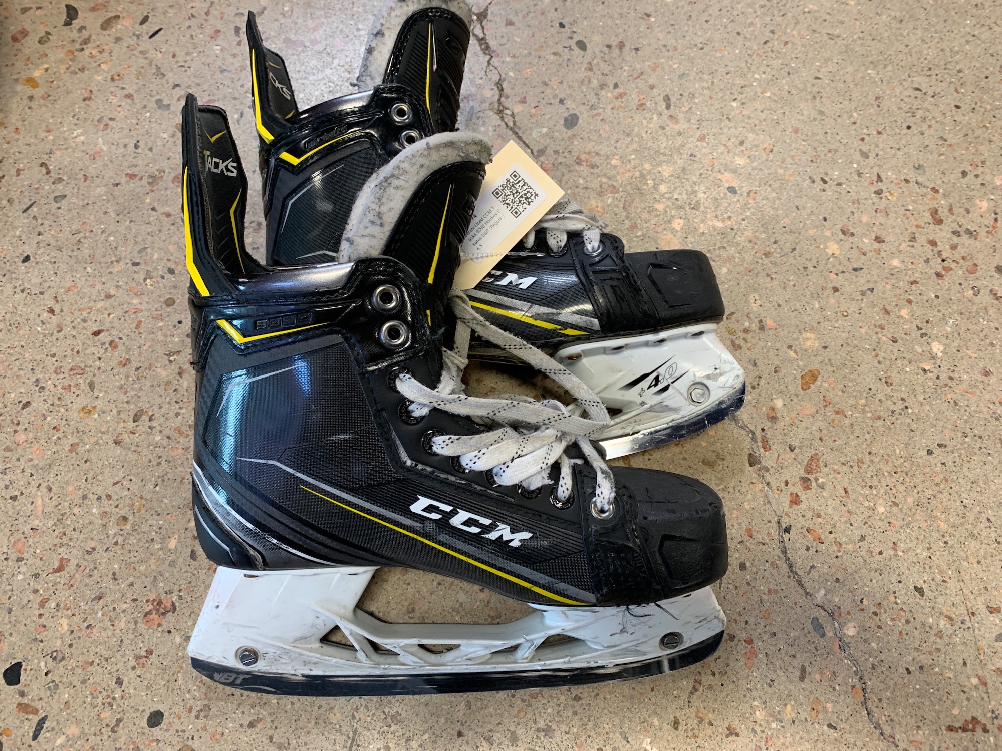 Senior Used CCM Tacks 9090 Hockey Skates D&R (Regular) 6.5 SidelineSwap