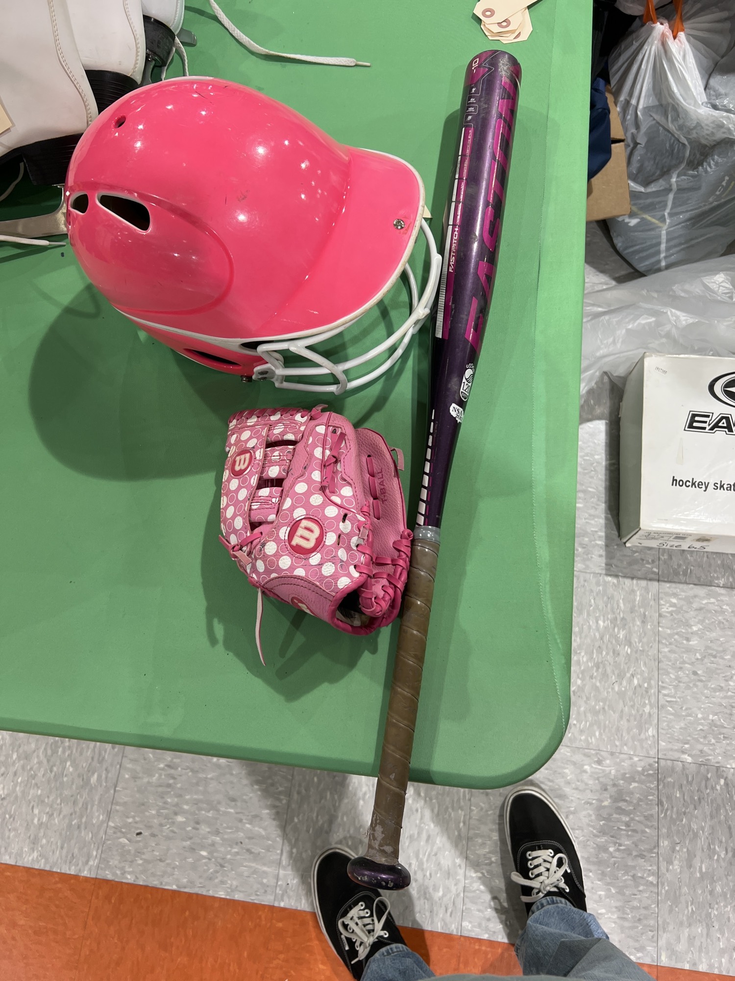 Used Easton Ghost Alloy Bat 10 20OZ 30" with Pink Tee Ball Glove and