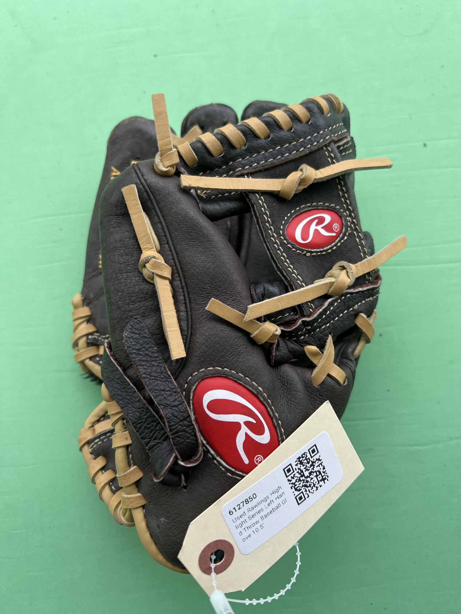Used Rawlings Highlight Series Left Hand Throw Baseball Glove 10.5