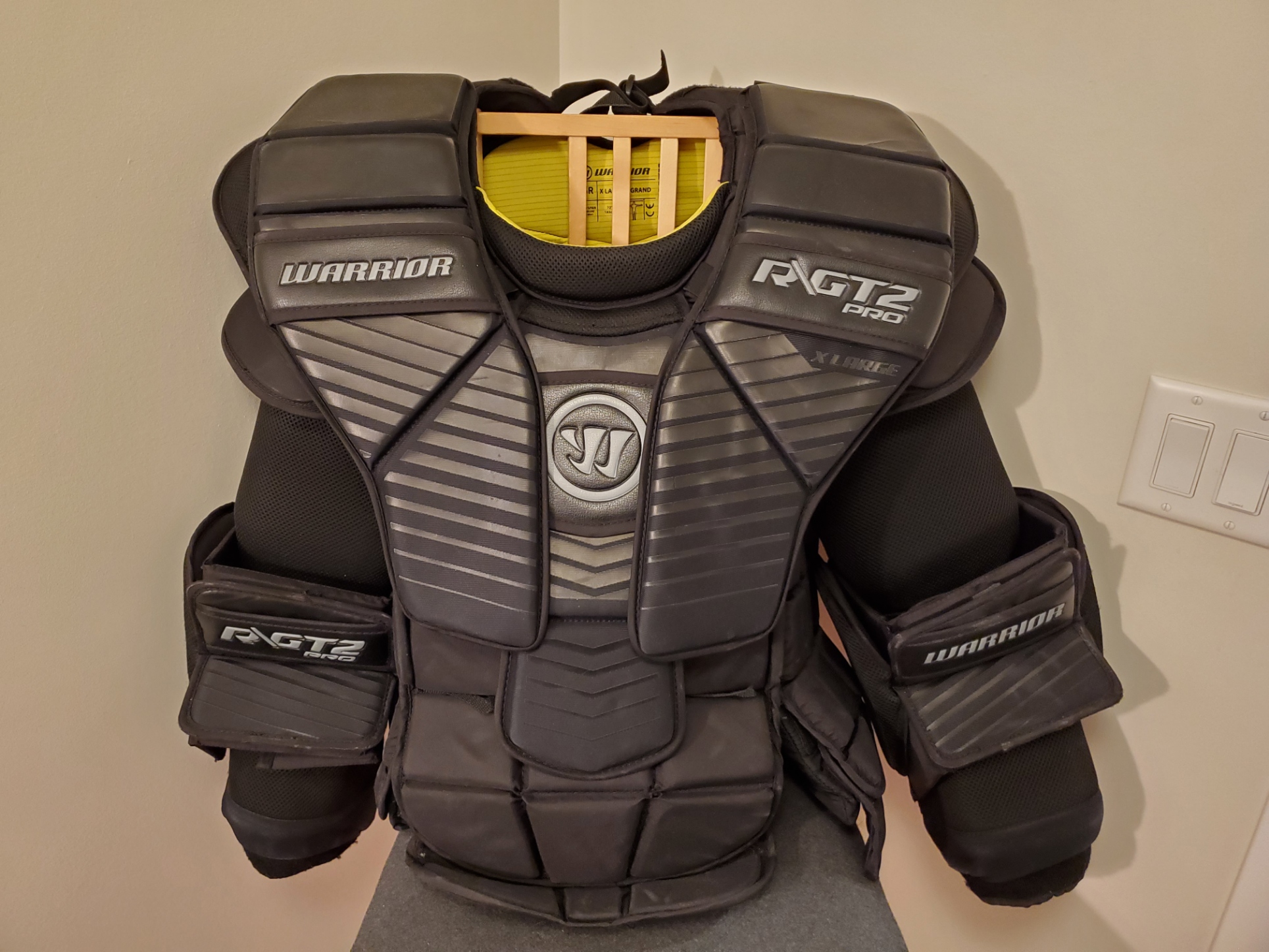 Warrior Ritual GT2 Pro goalie chest protector Senior XL SidelineSwap