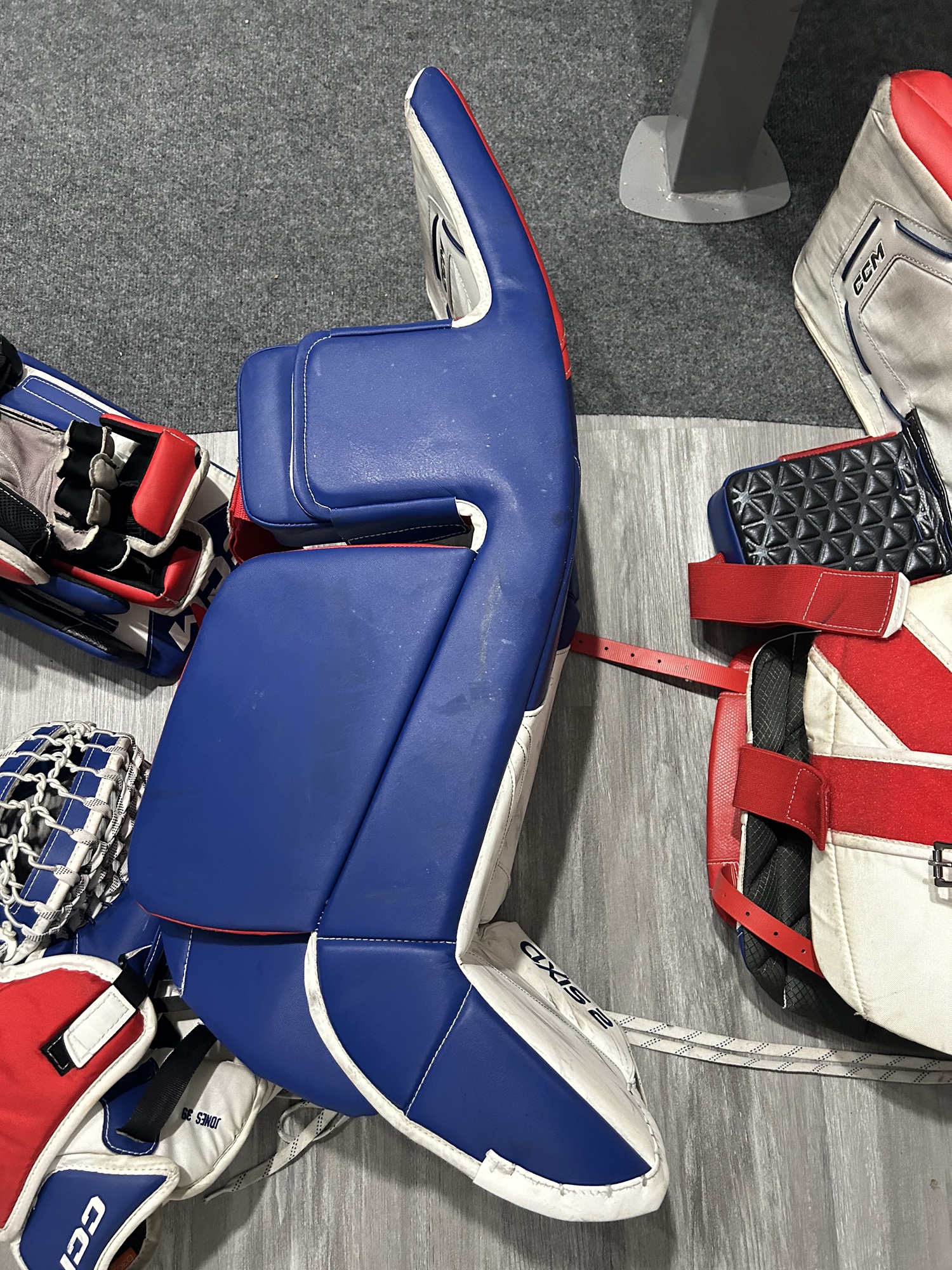 34" Regular Pro Stock Axis 2 Pro Goalie Full Set SidelineSwap