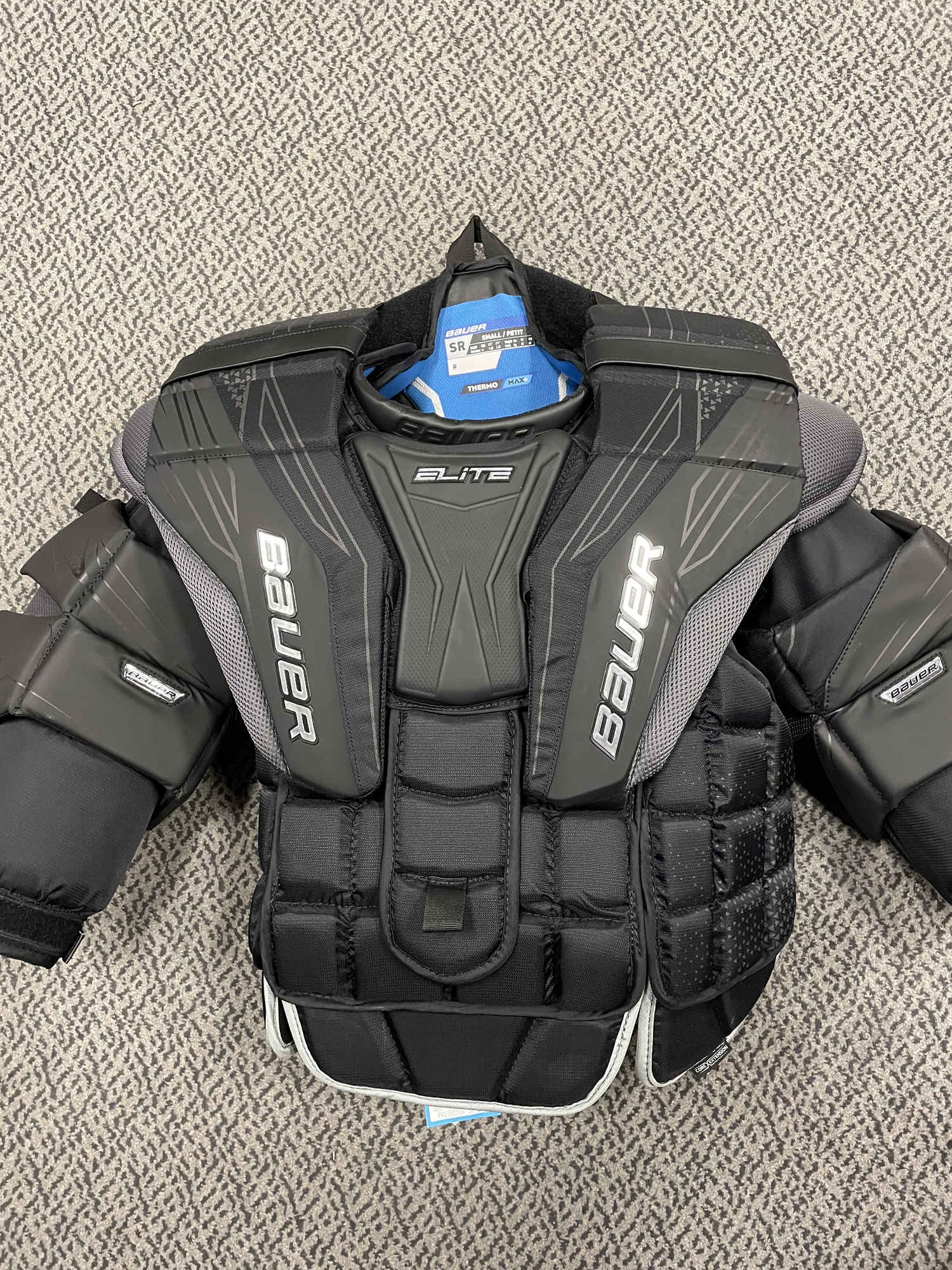Bauer Elite Senior Small goal chest protector SidelineSwap