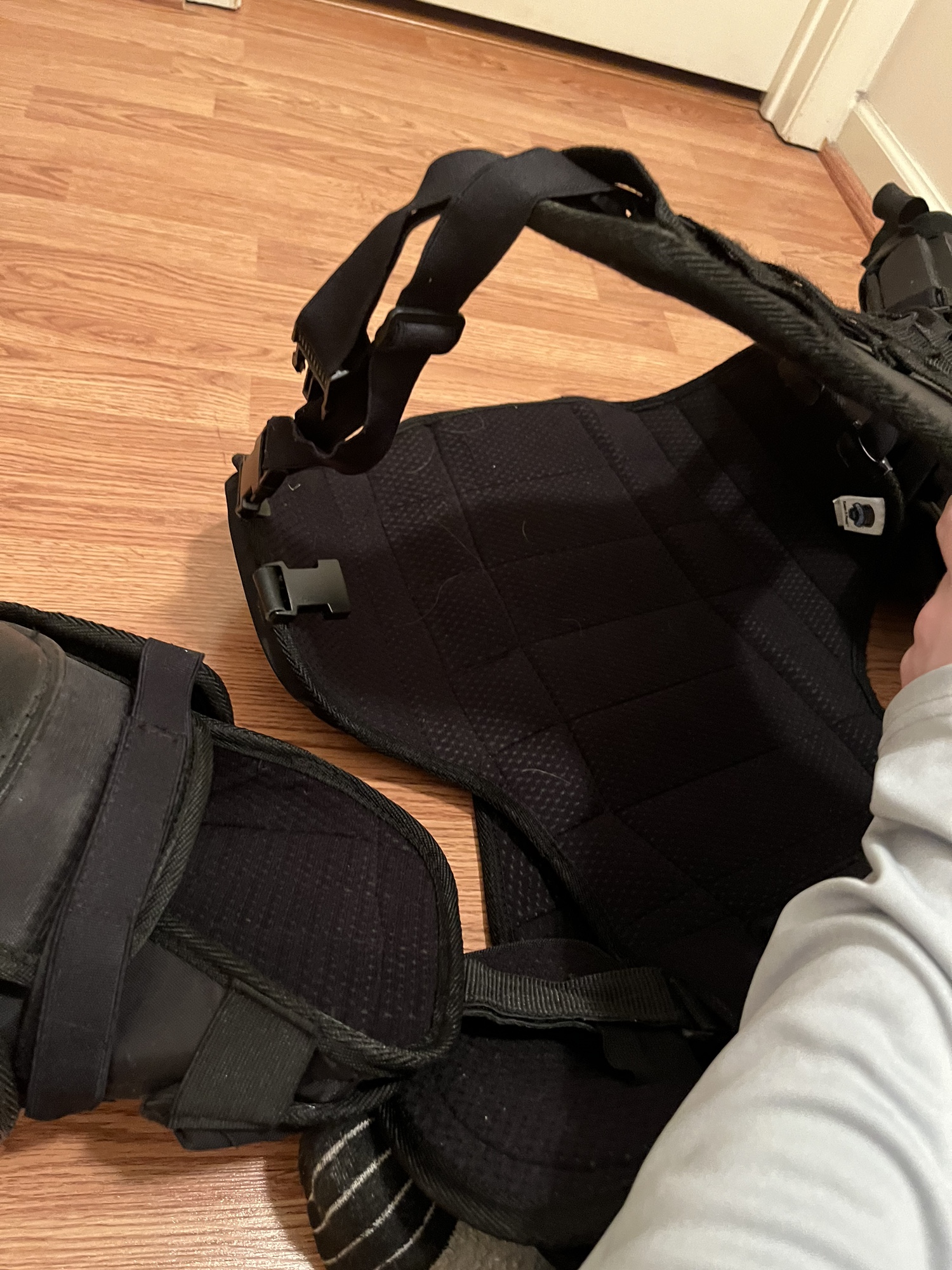 Used Franklin THT 4150 goalie Chestpad (great condition) SidelineSwap