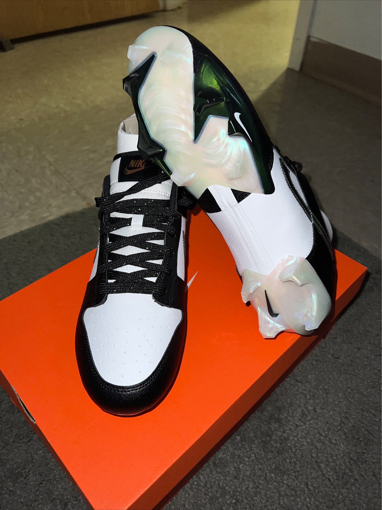 Nike Vapor Edge Dunk football cleat (Sz 10) SidelineSwap