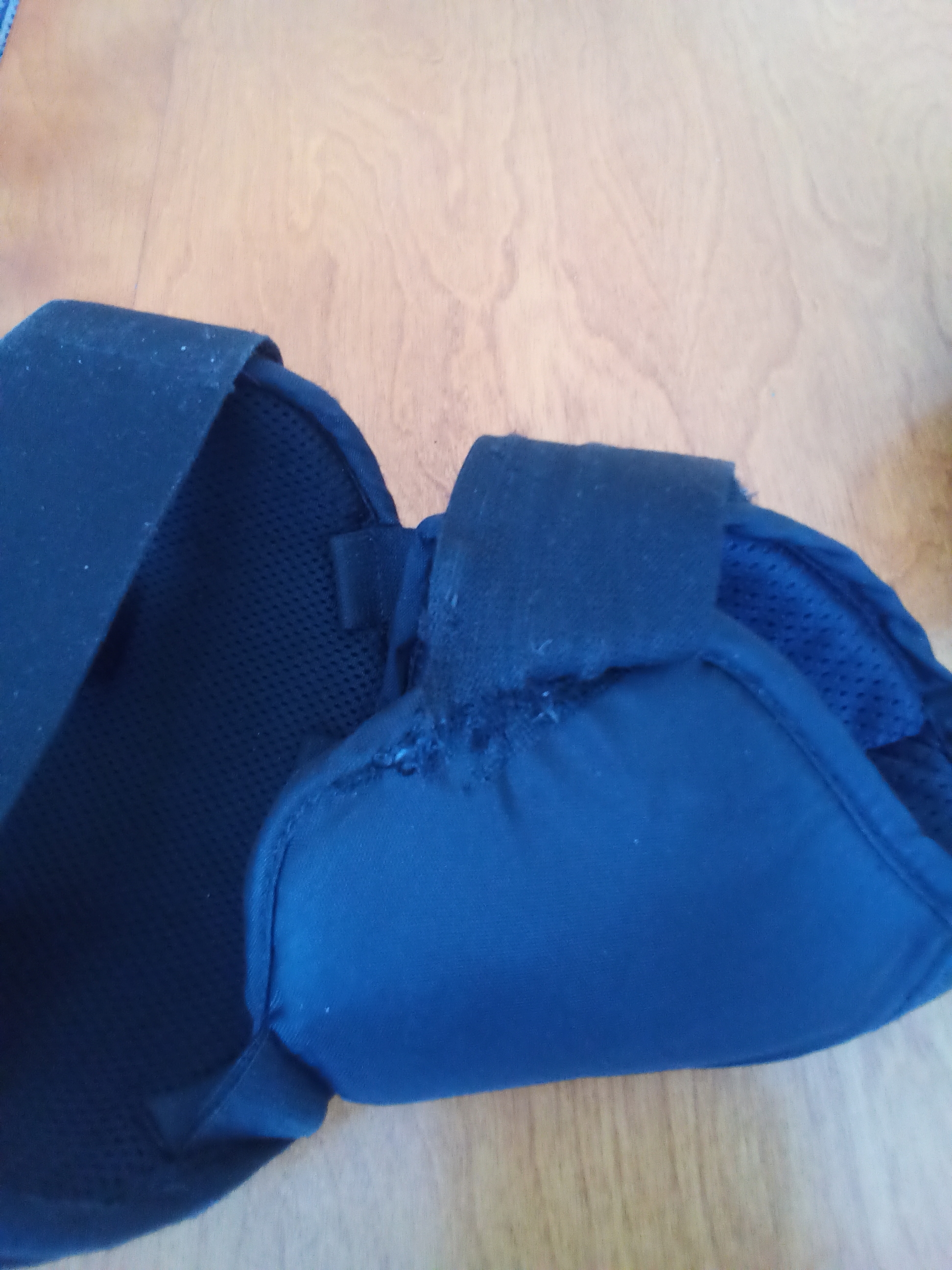 Used Brian's Pro II Goalie Knee Pads Junior SidelineSwap